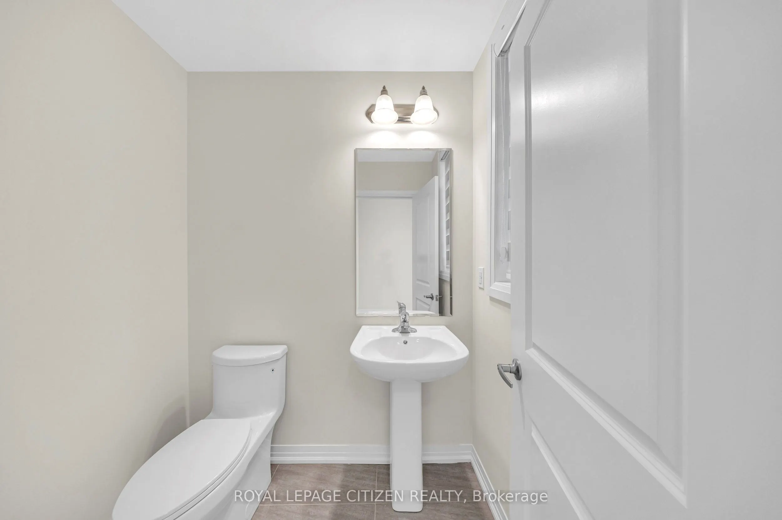 1111 Zircon Manor