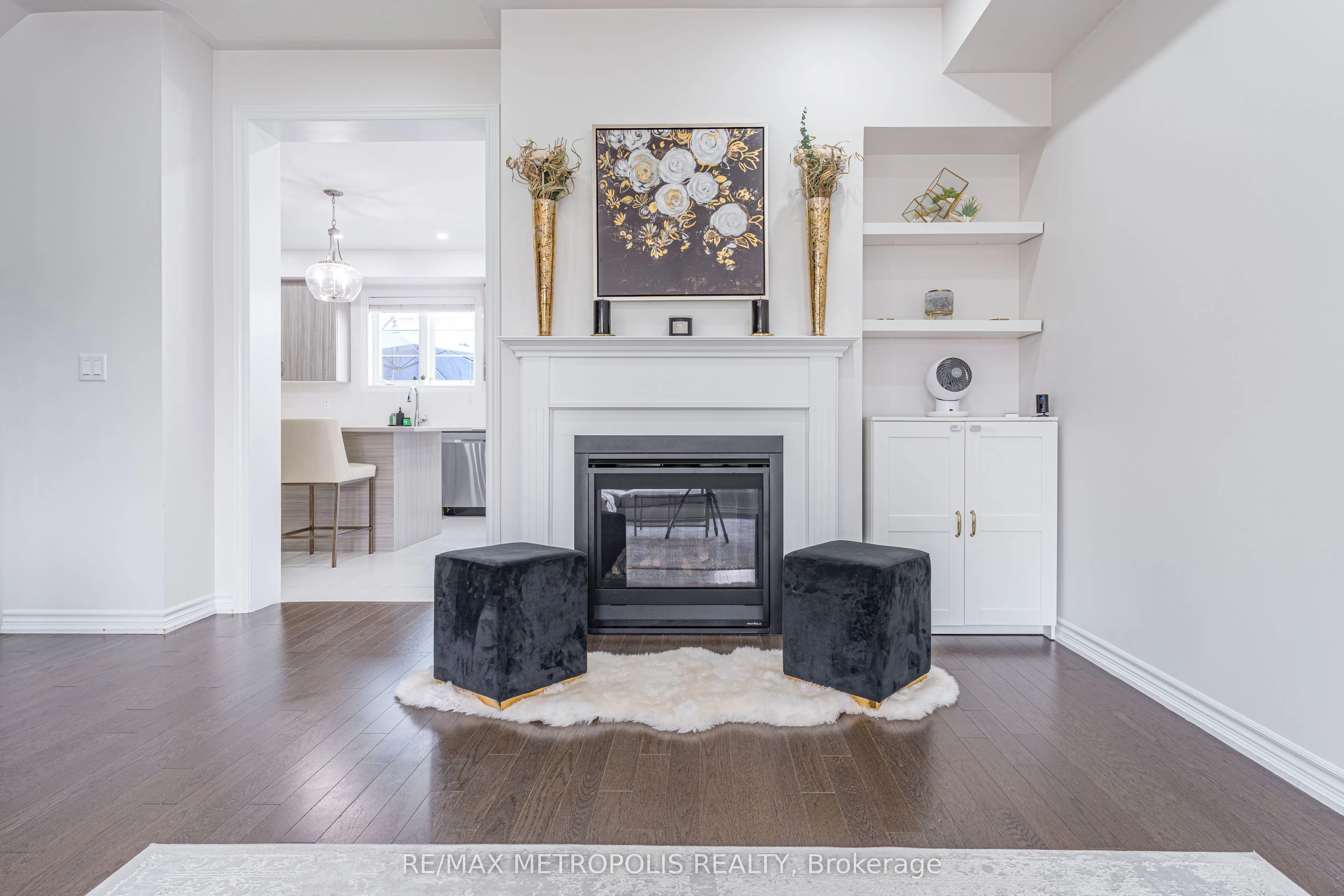 6 Cornerside Way