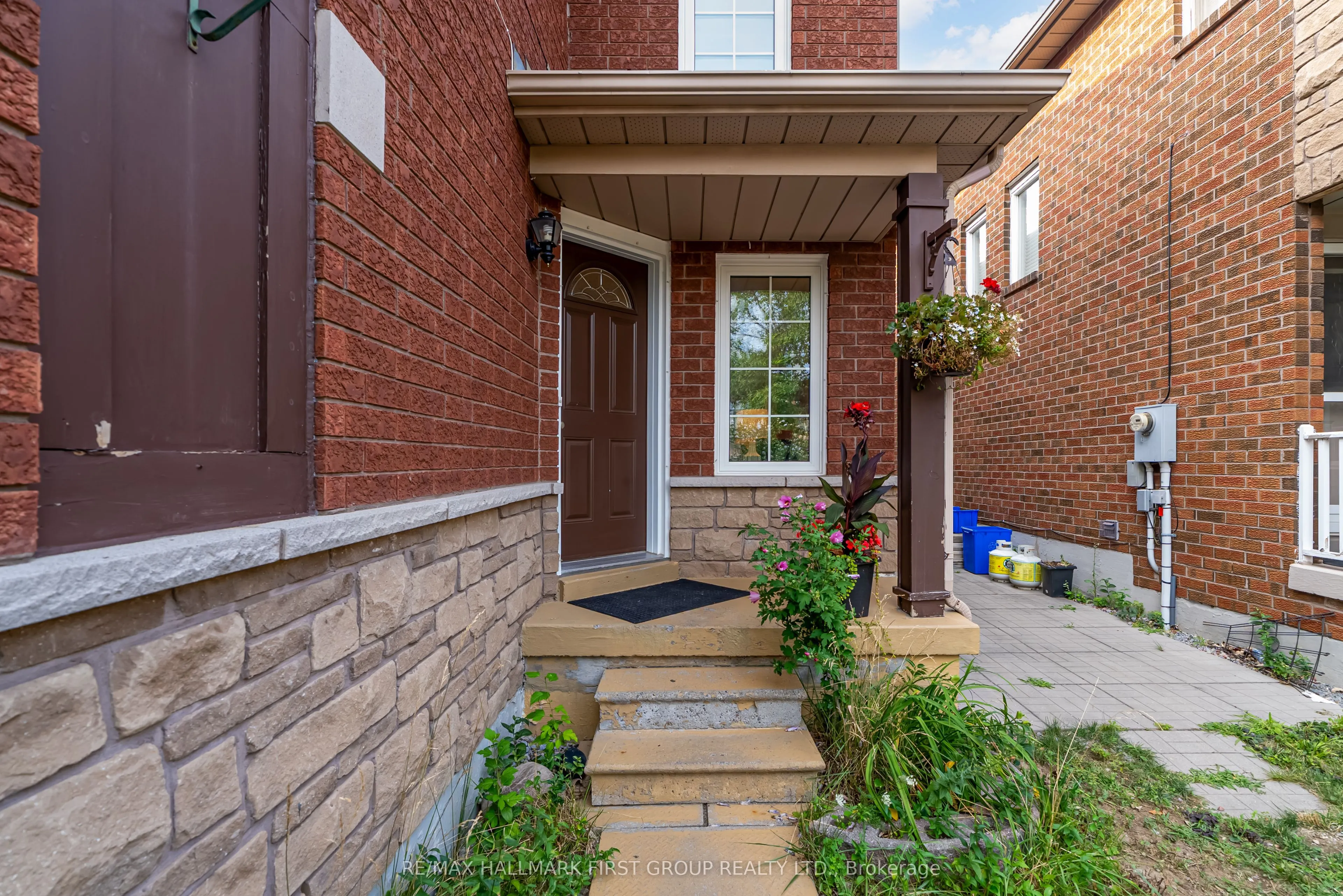 1633 Autumn Crescent