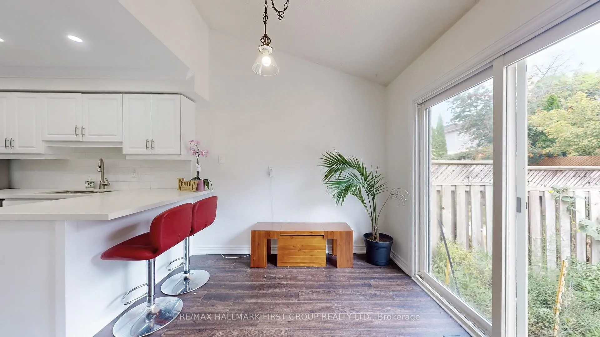 54 Davies Crescent