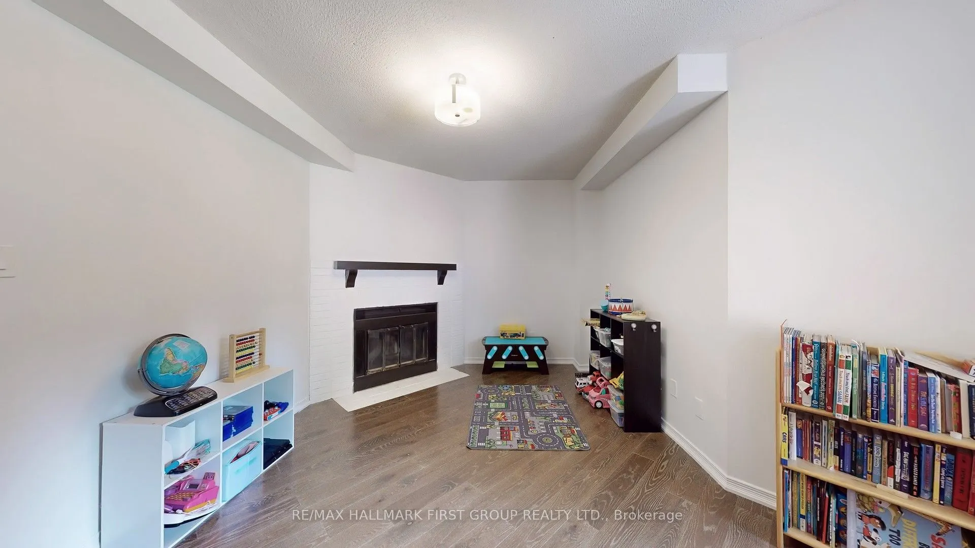 54 Davies Crescent