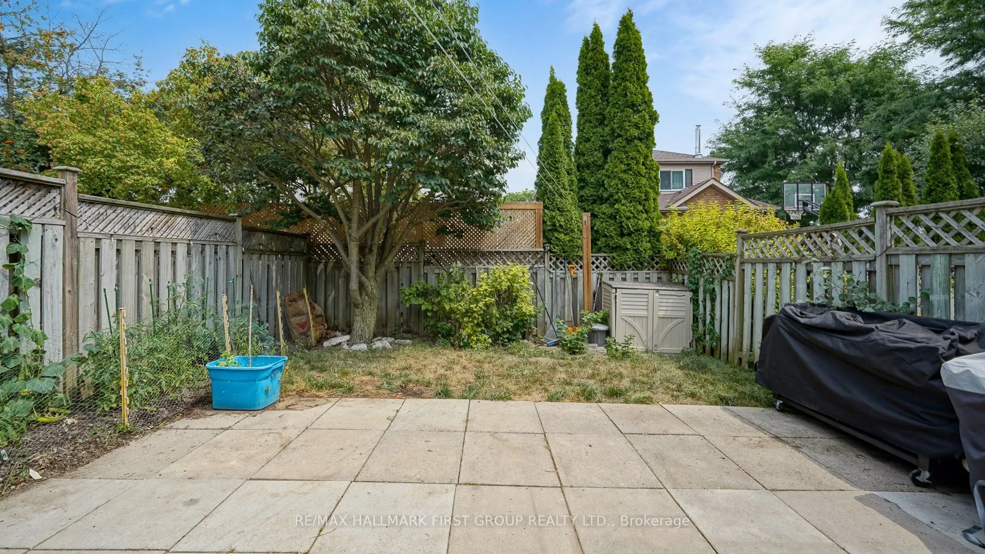 54 Davies Crescent