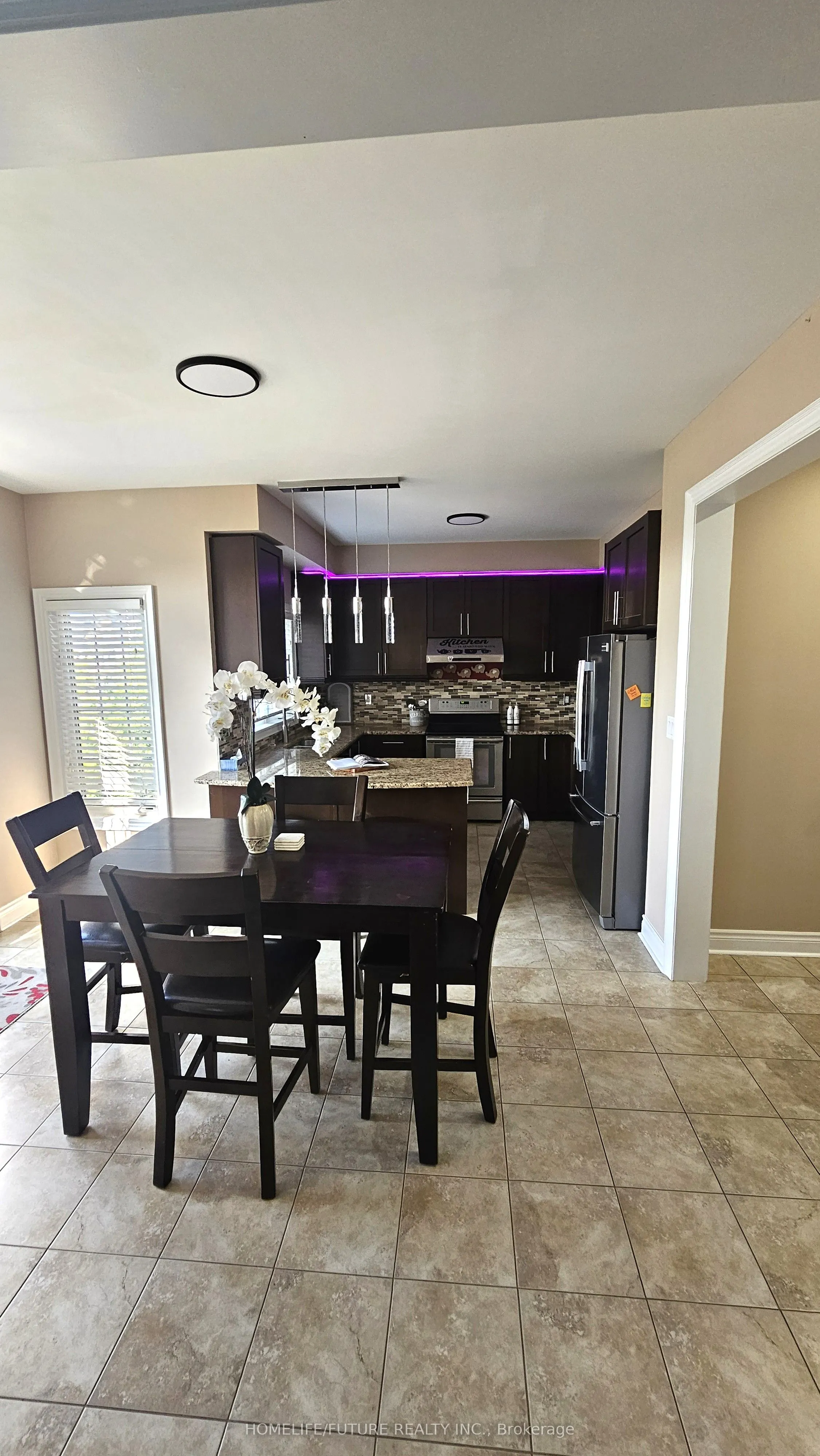 2076 Queensbury Drive