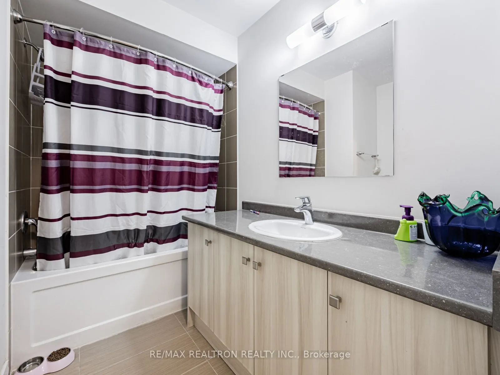 48 Shawfield Way