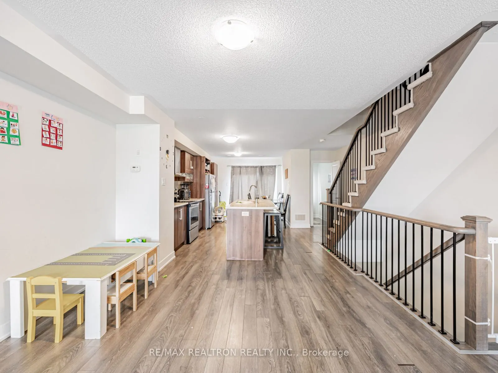 48 Shawfield Way