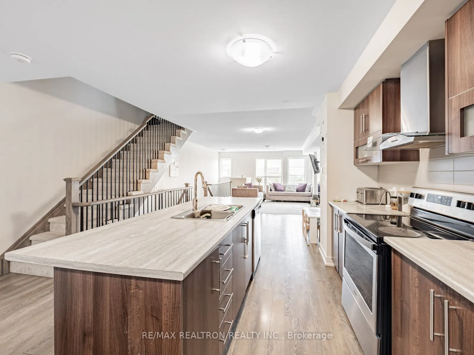 48 Shawfield Way