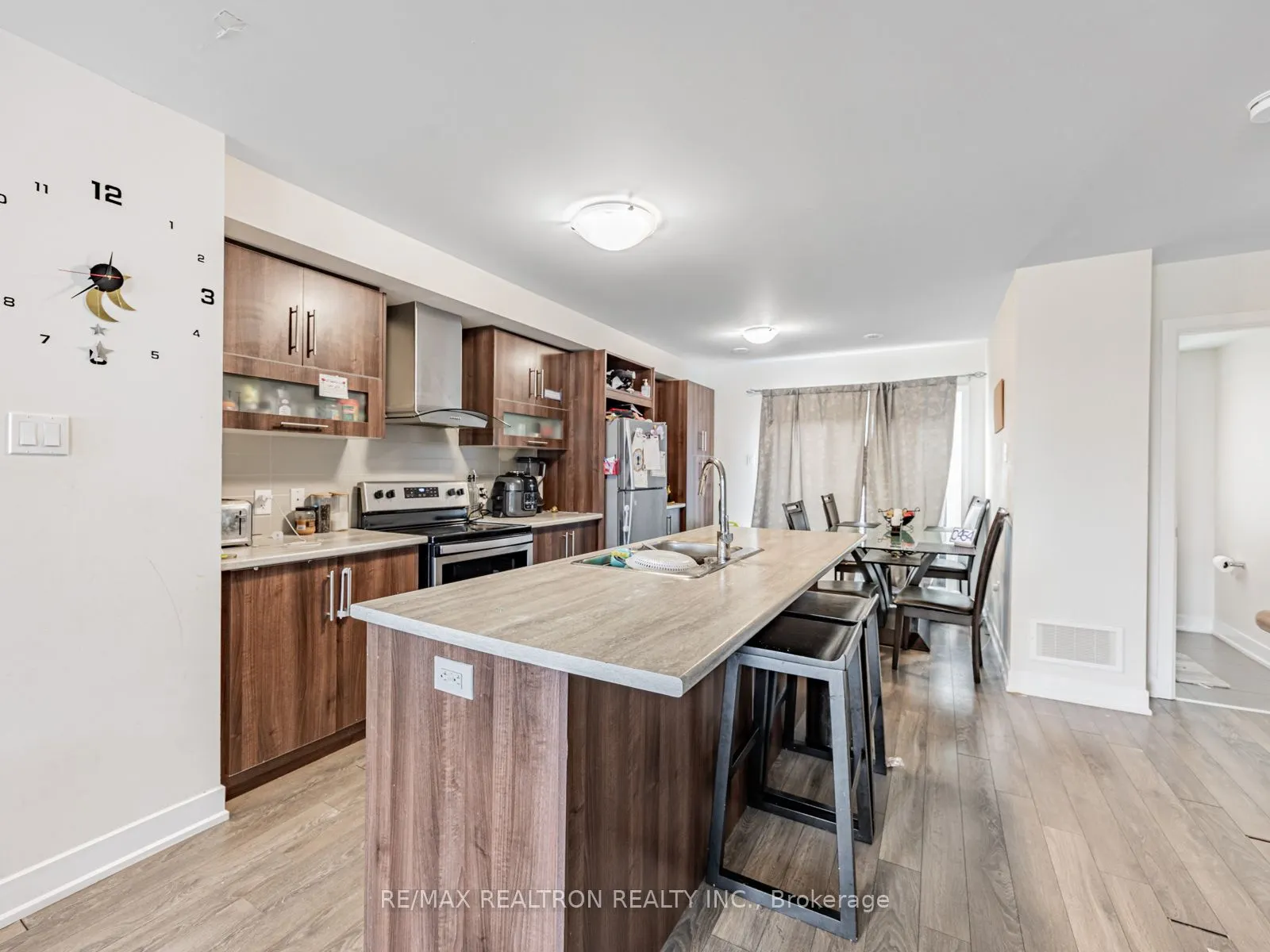 48 Shawfield Way