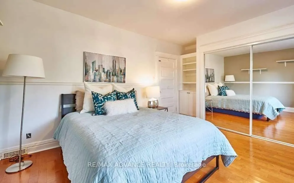 7 Strathmore Boulevard