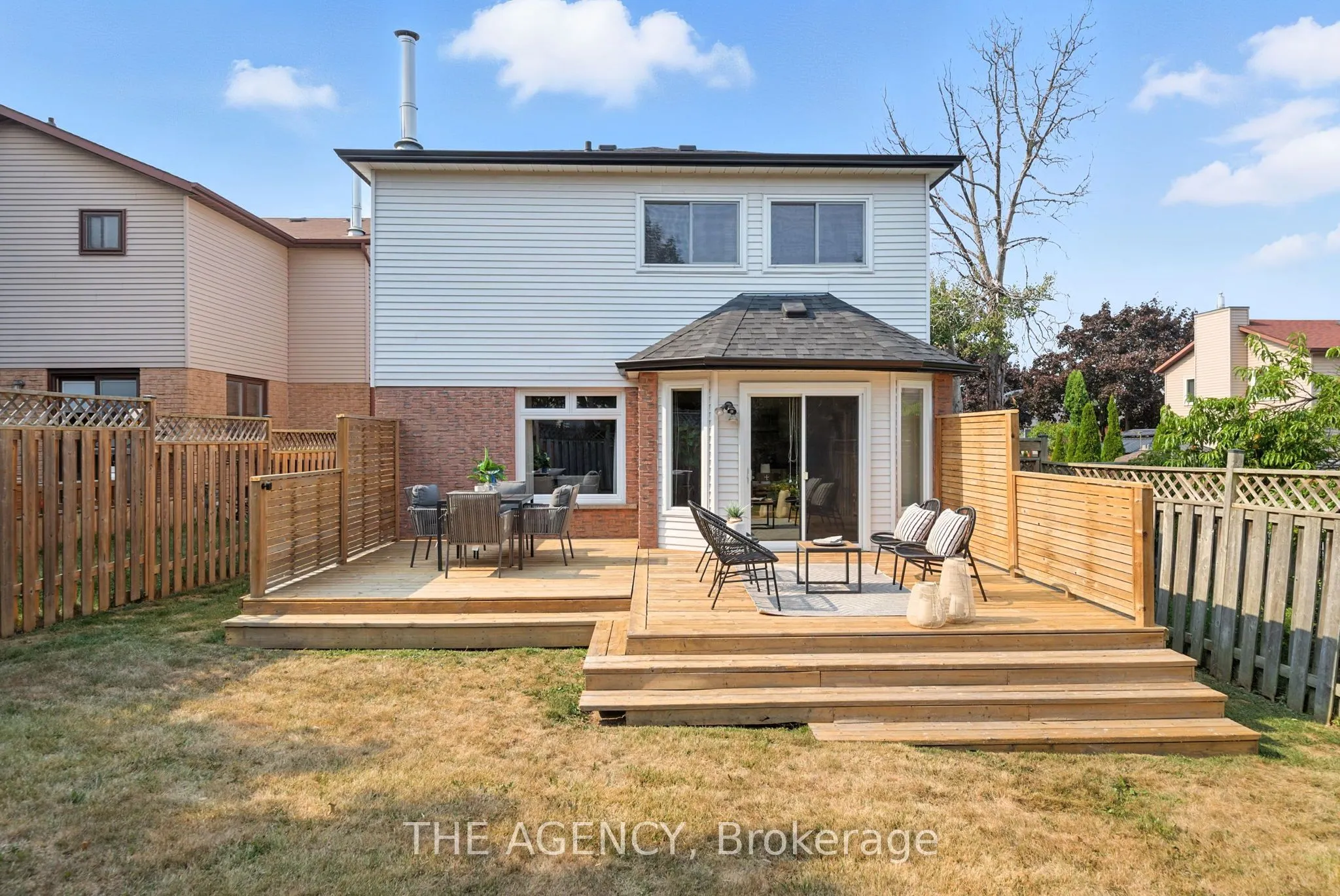 1541 Bentley Lane