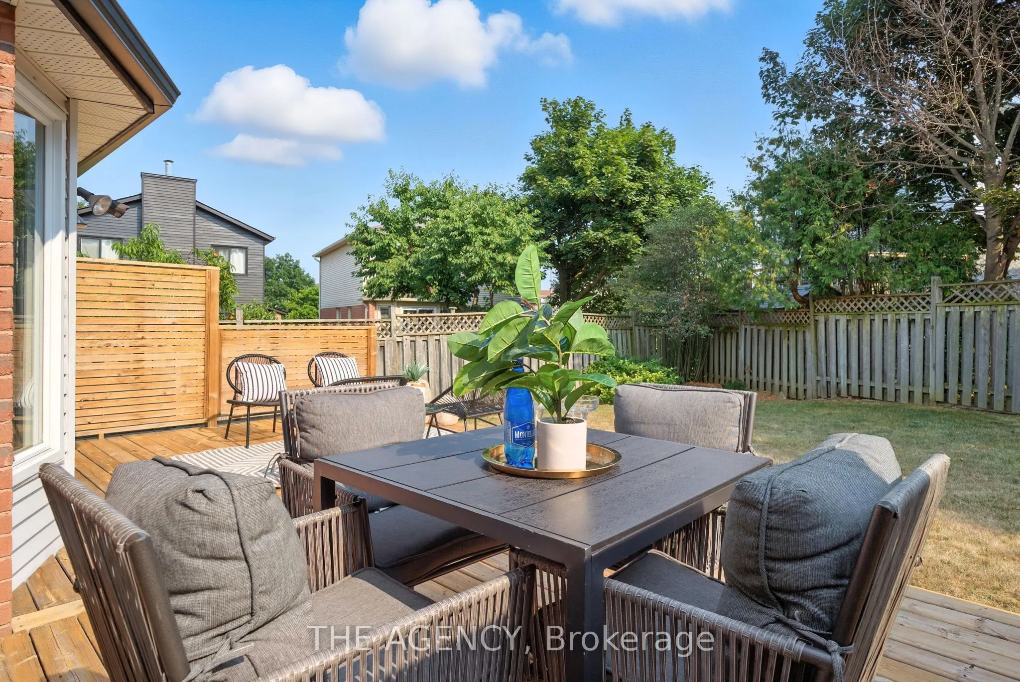 1541 Bentley Lane
