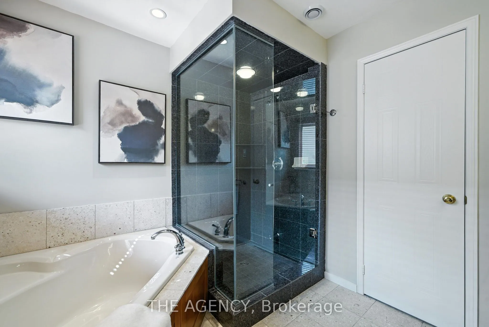 1541 Bentley Lane