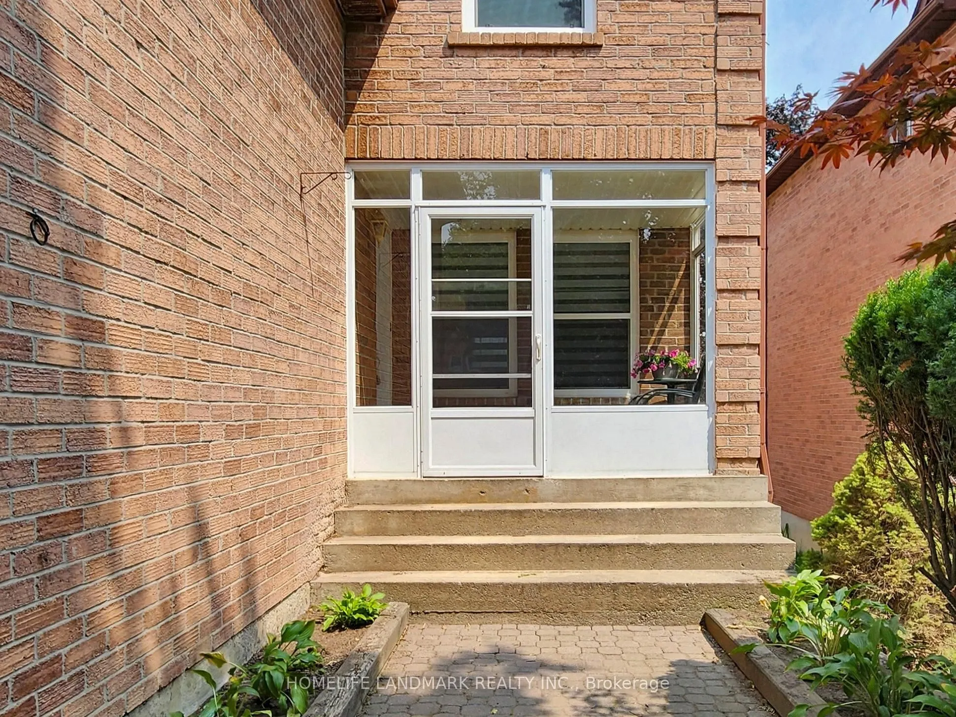 120 Ravenscroft Road