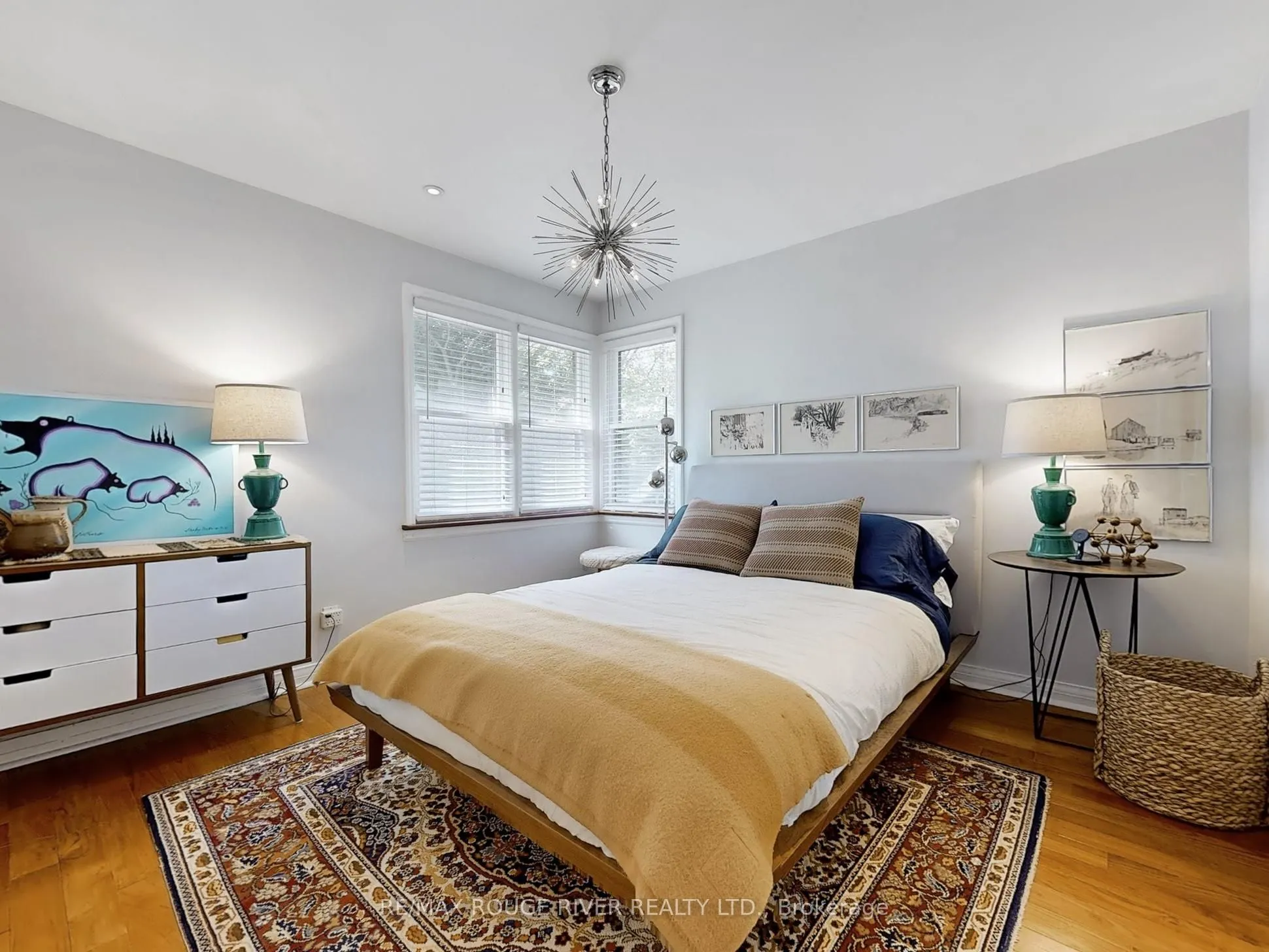 15 White Avenue