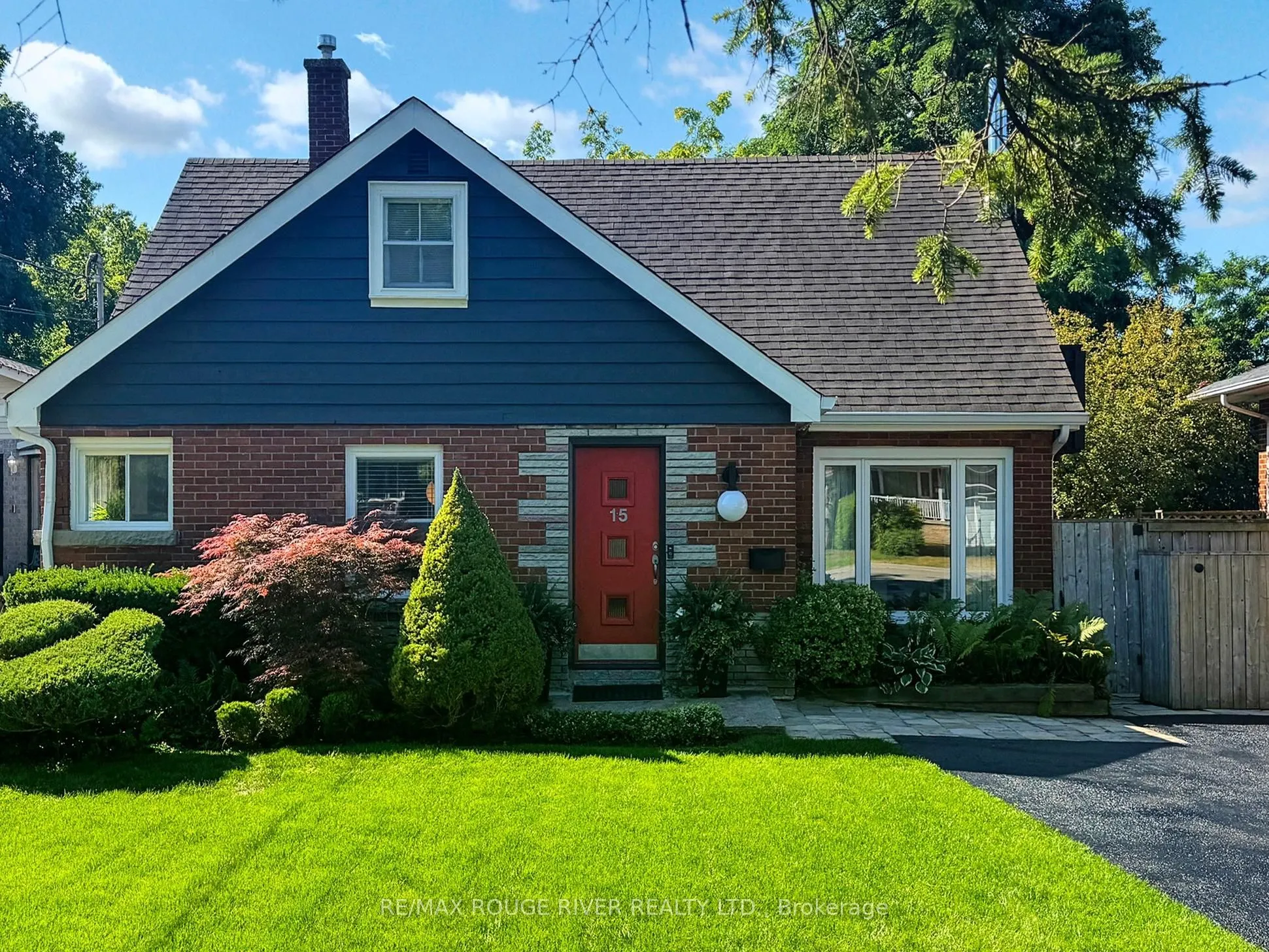 15 White Avenue