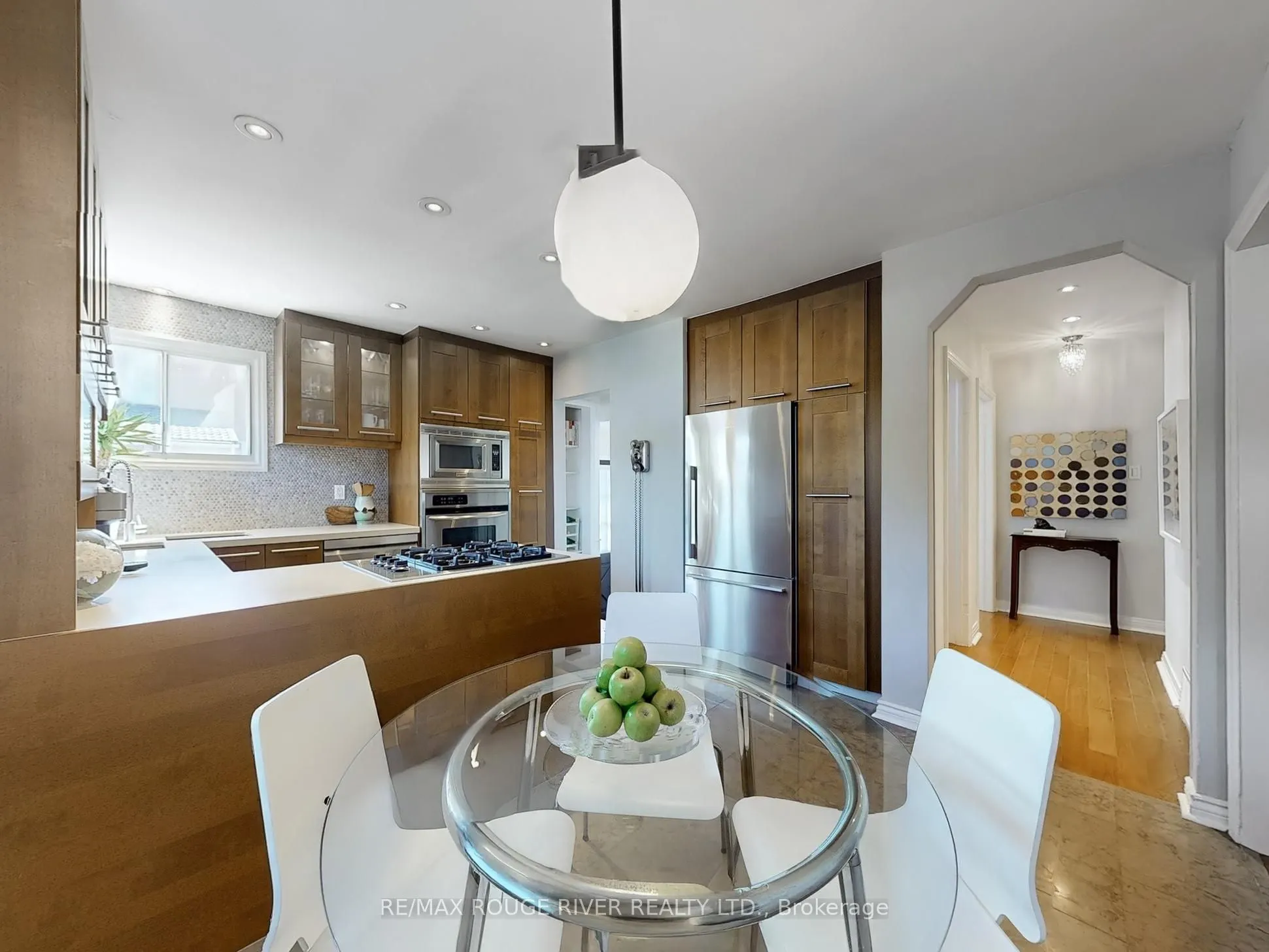 15 White Avenue