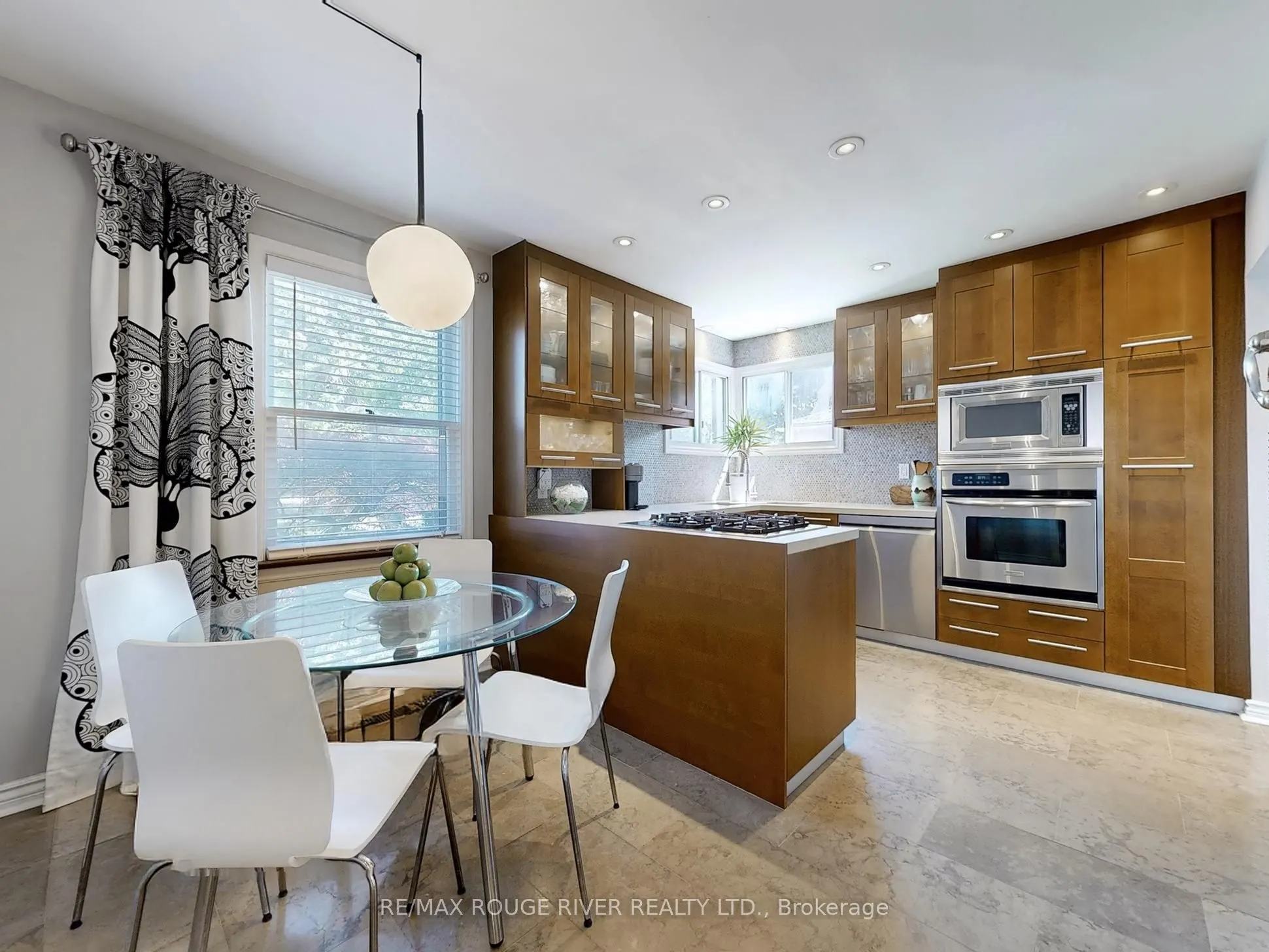 15 White Avenue