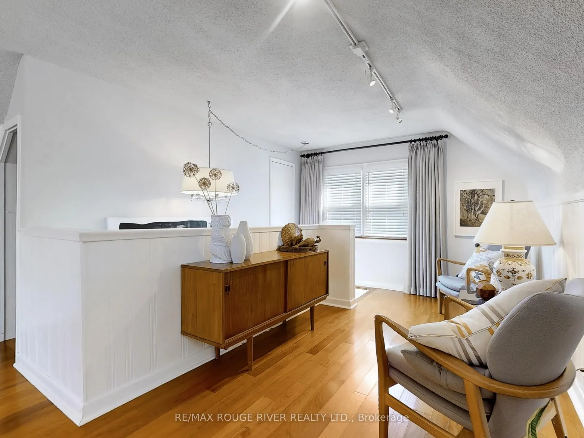 15 White Avenue