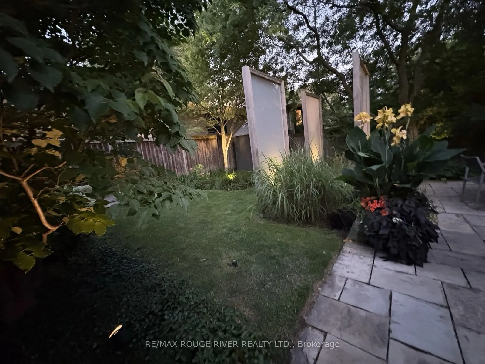 15 White Avenue