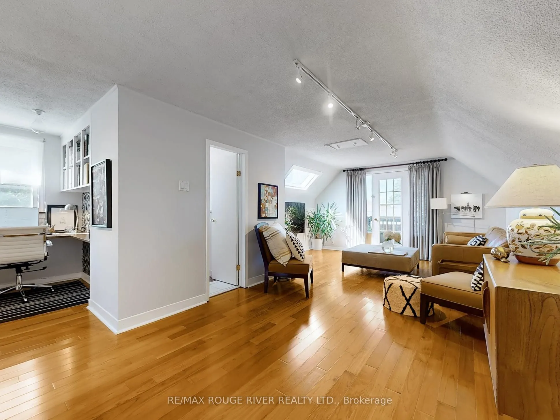 15 White Avenue