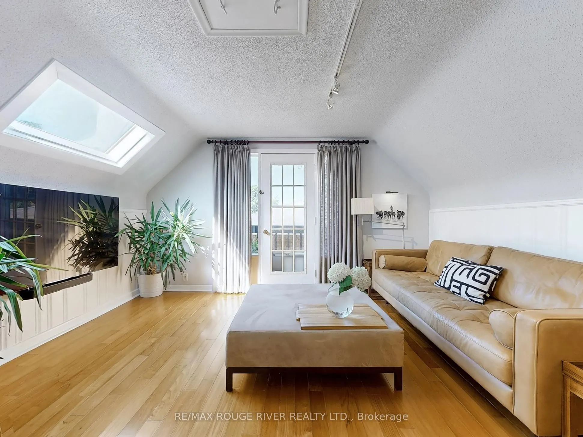 15 White Avenue