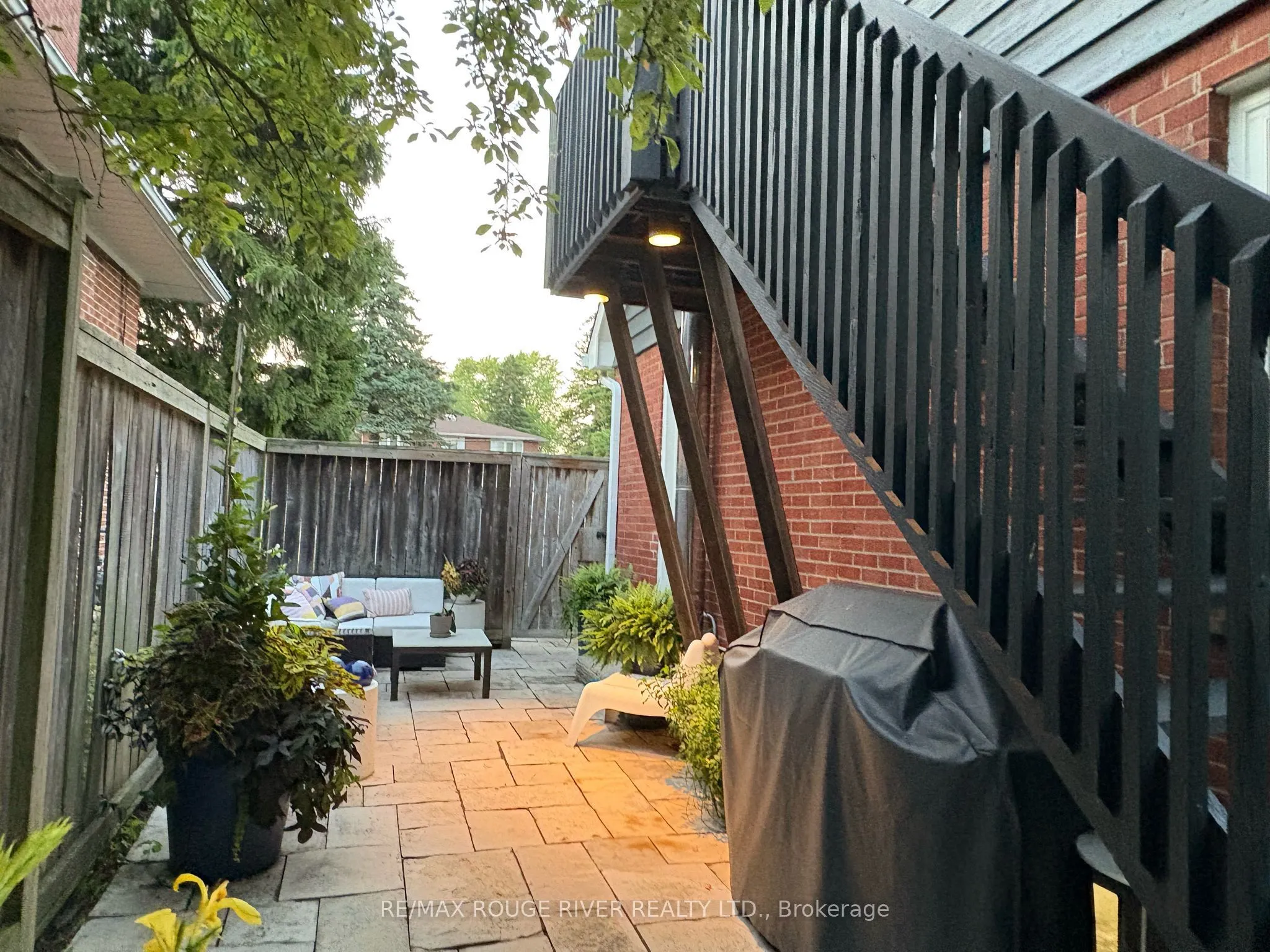15 White Avenue
