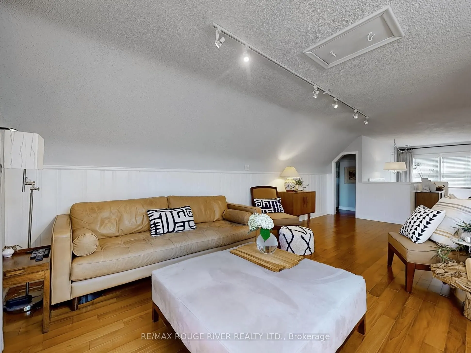 15 White Avenue
