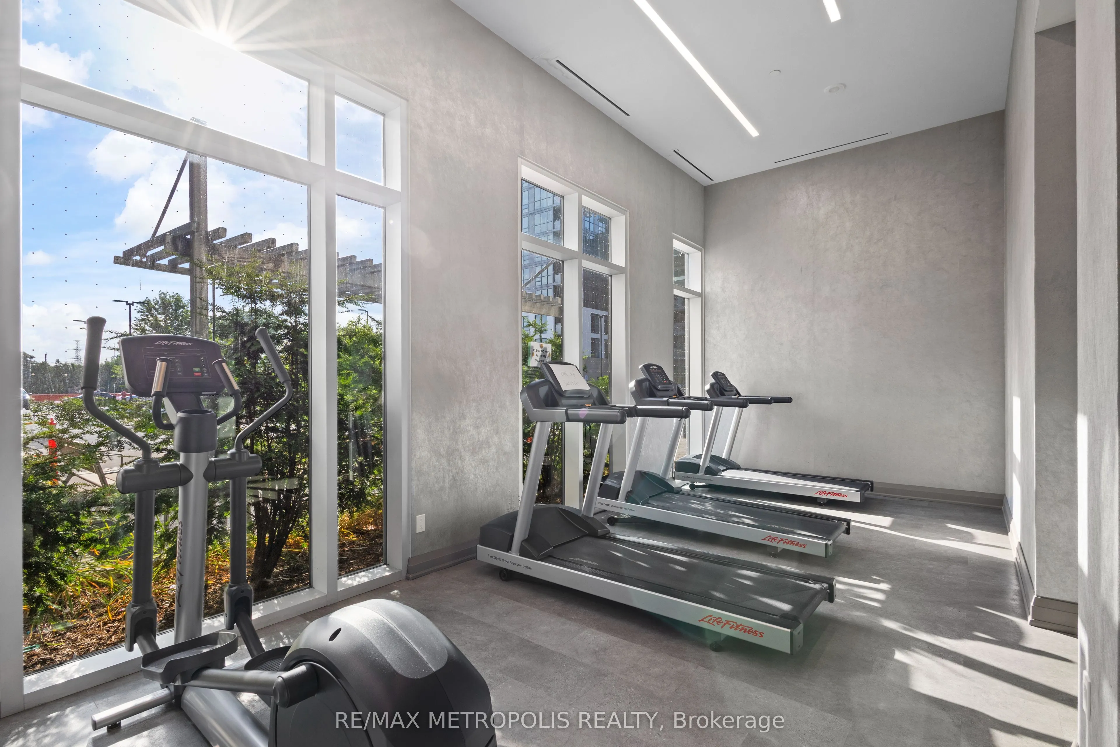 20 Meadowglen Place, #2310