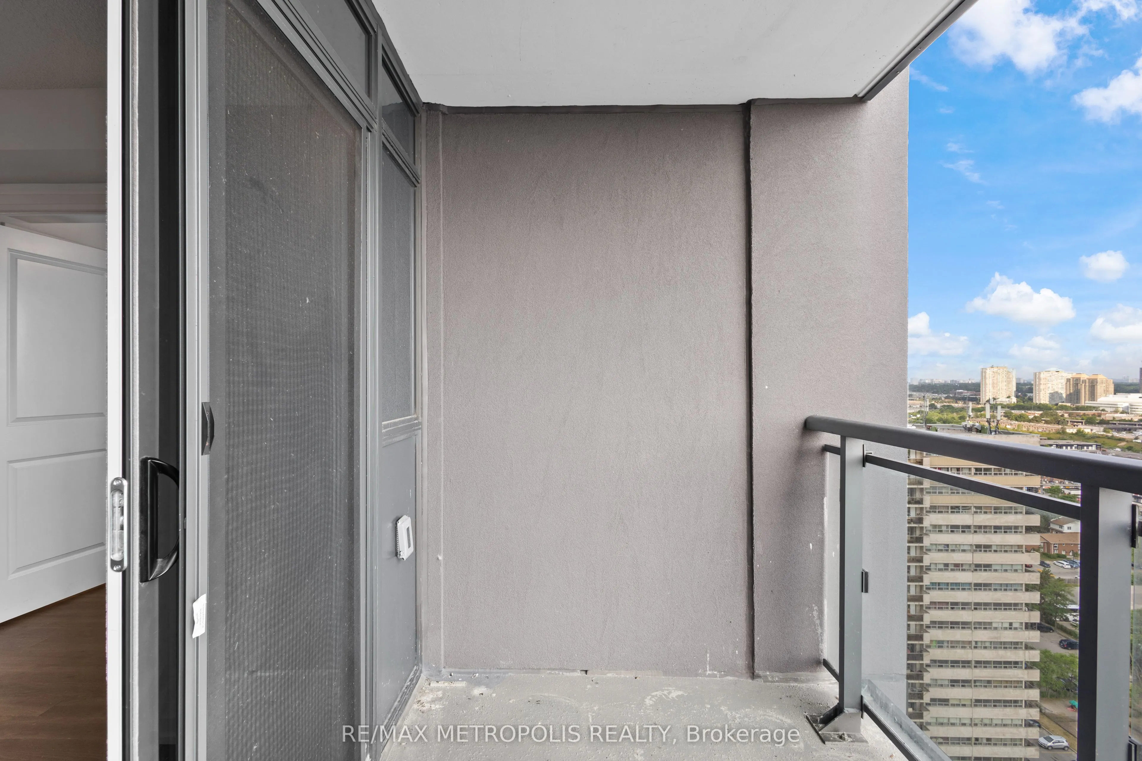 20 Meadowglen Place, #2310