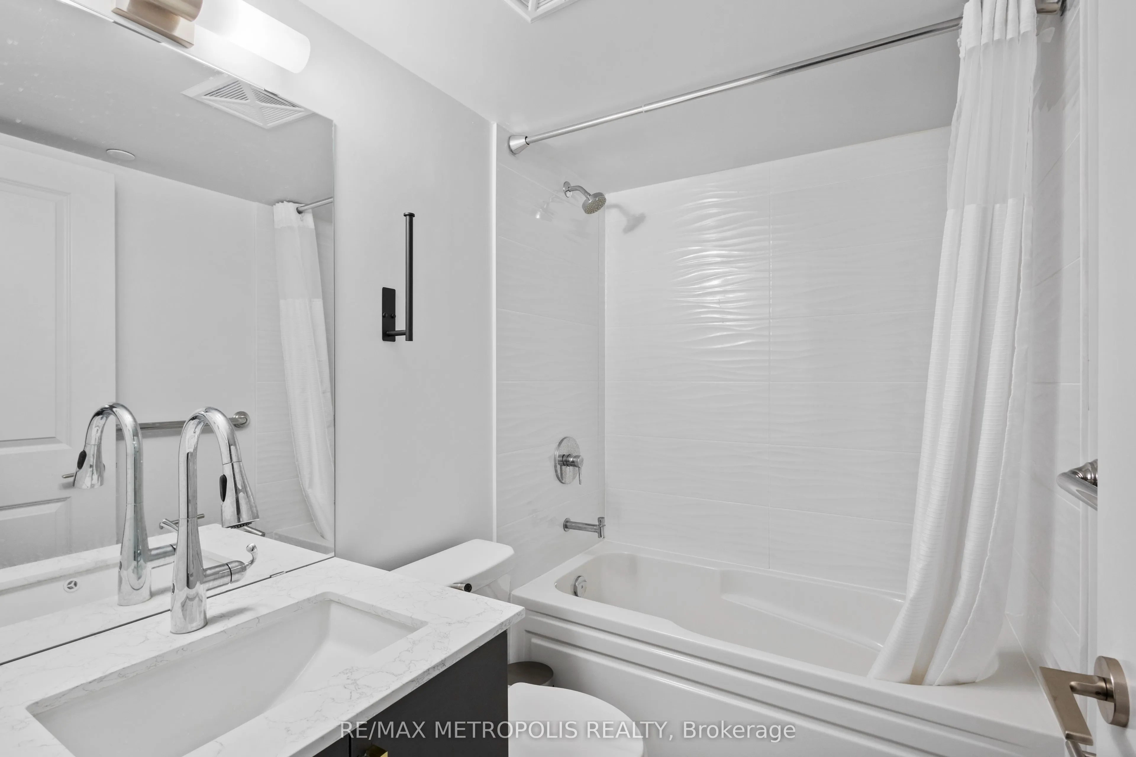 20 Meadowglen Place, #2310