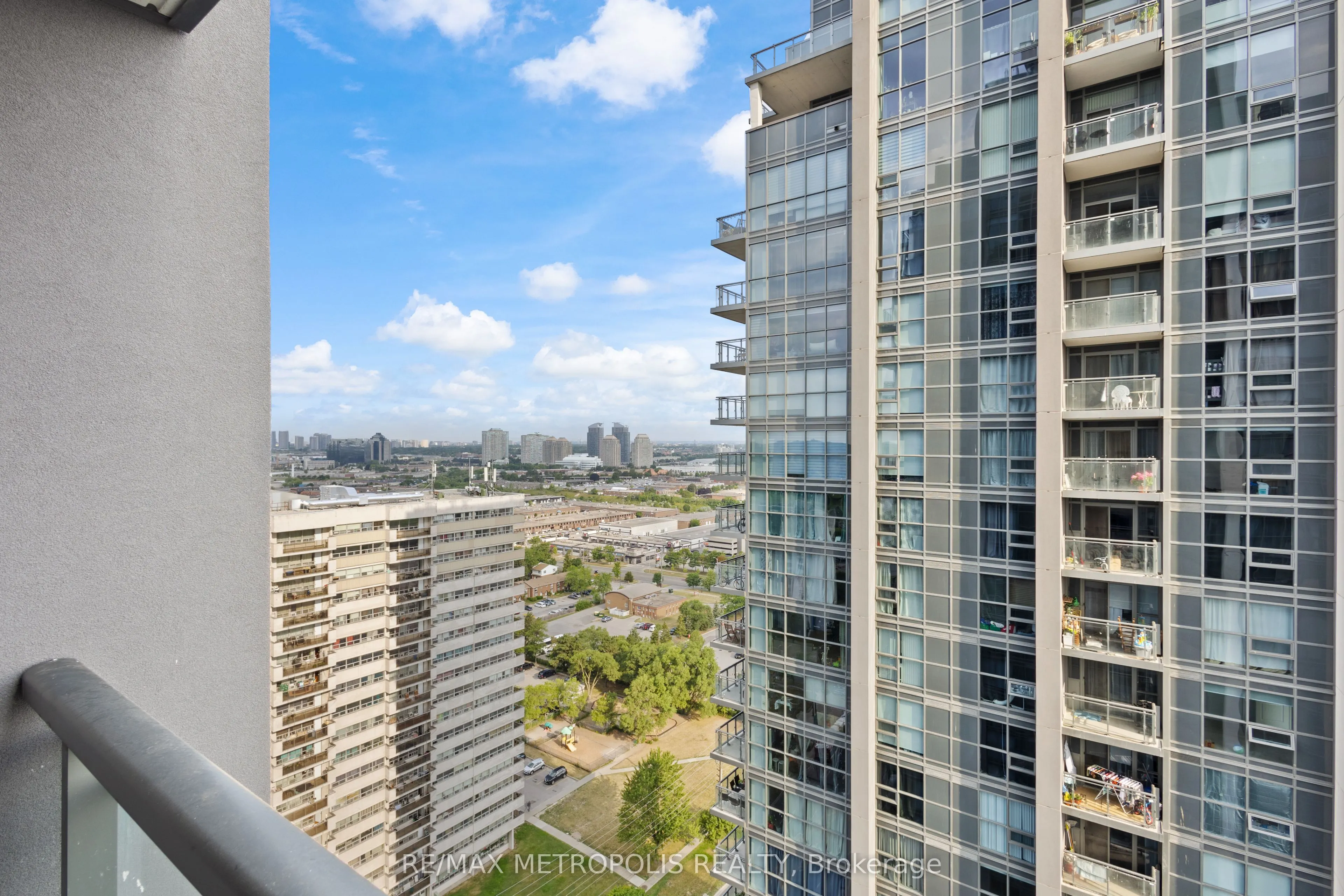 20 Meadowglen Place, #2310