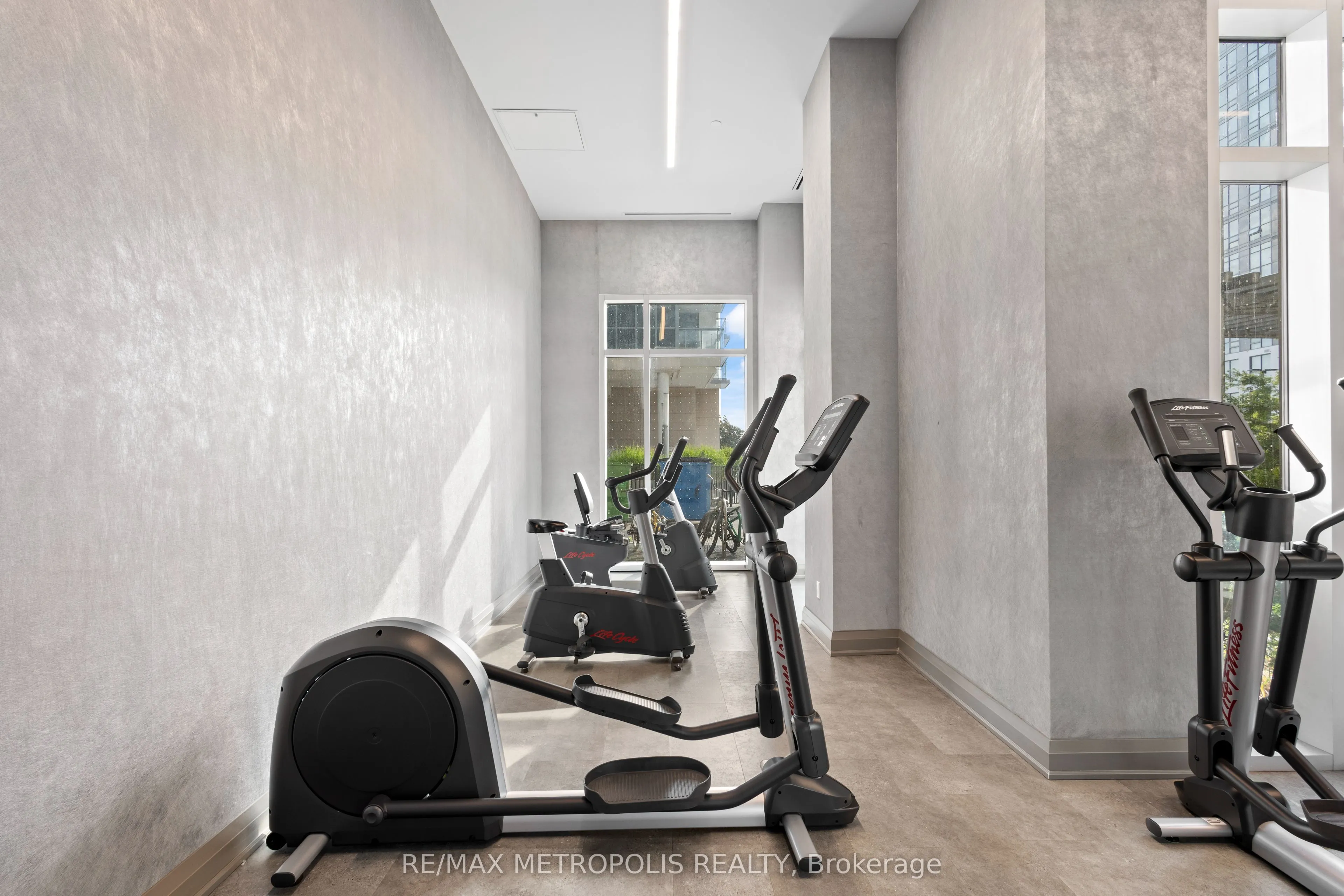 20 Meadowglen Place, #2310