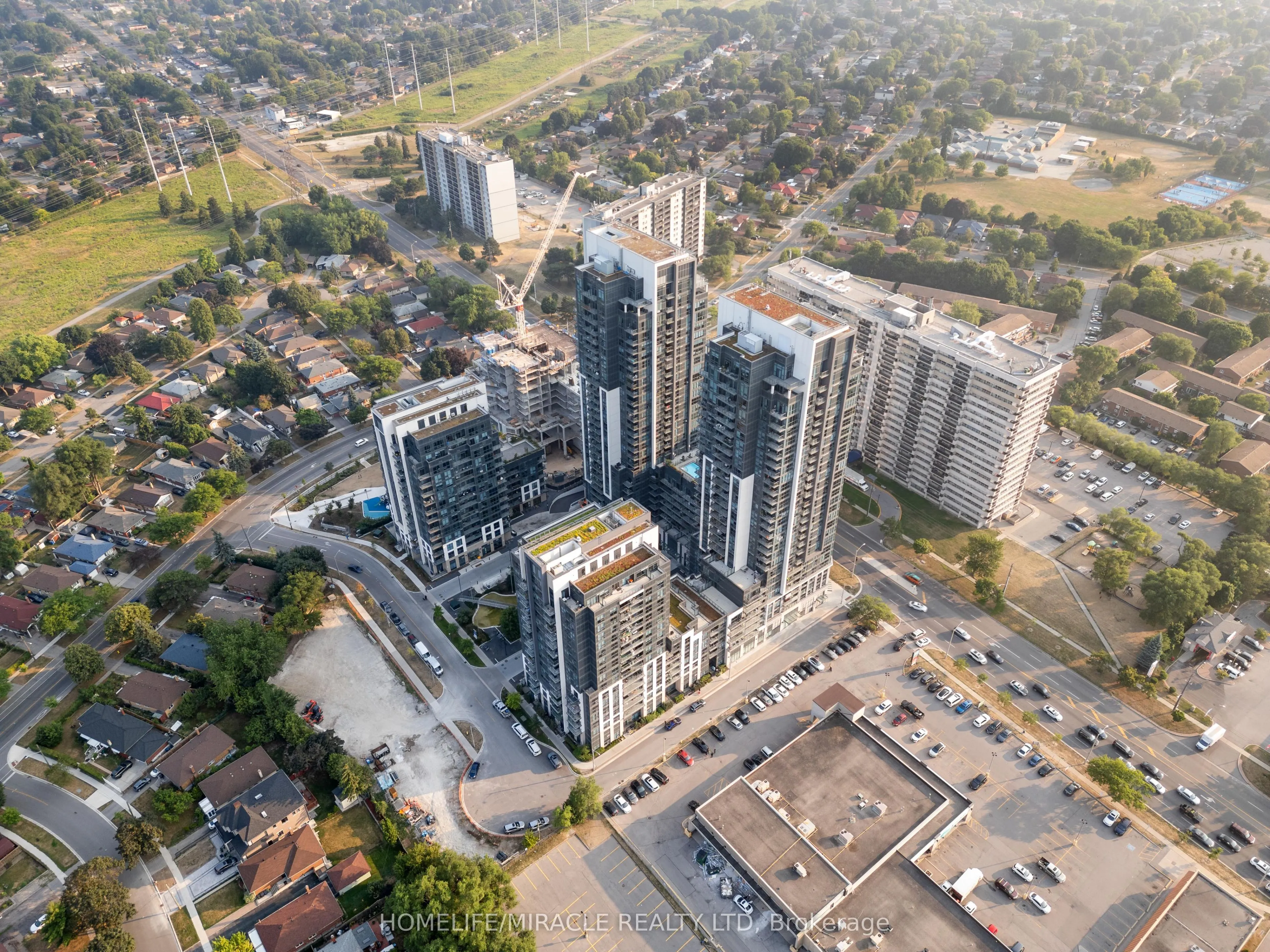 30 Meadowglen Place, #2002