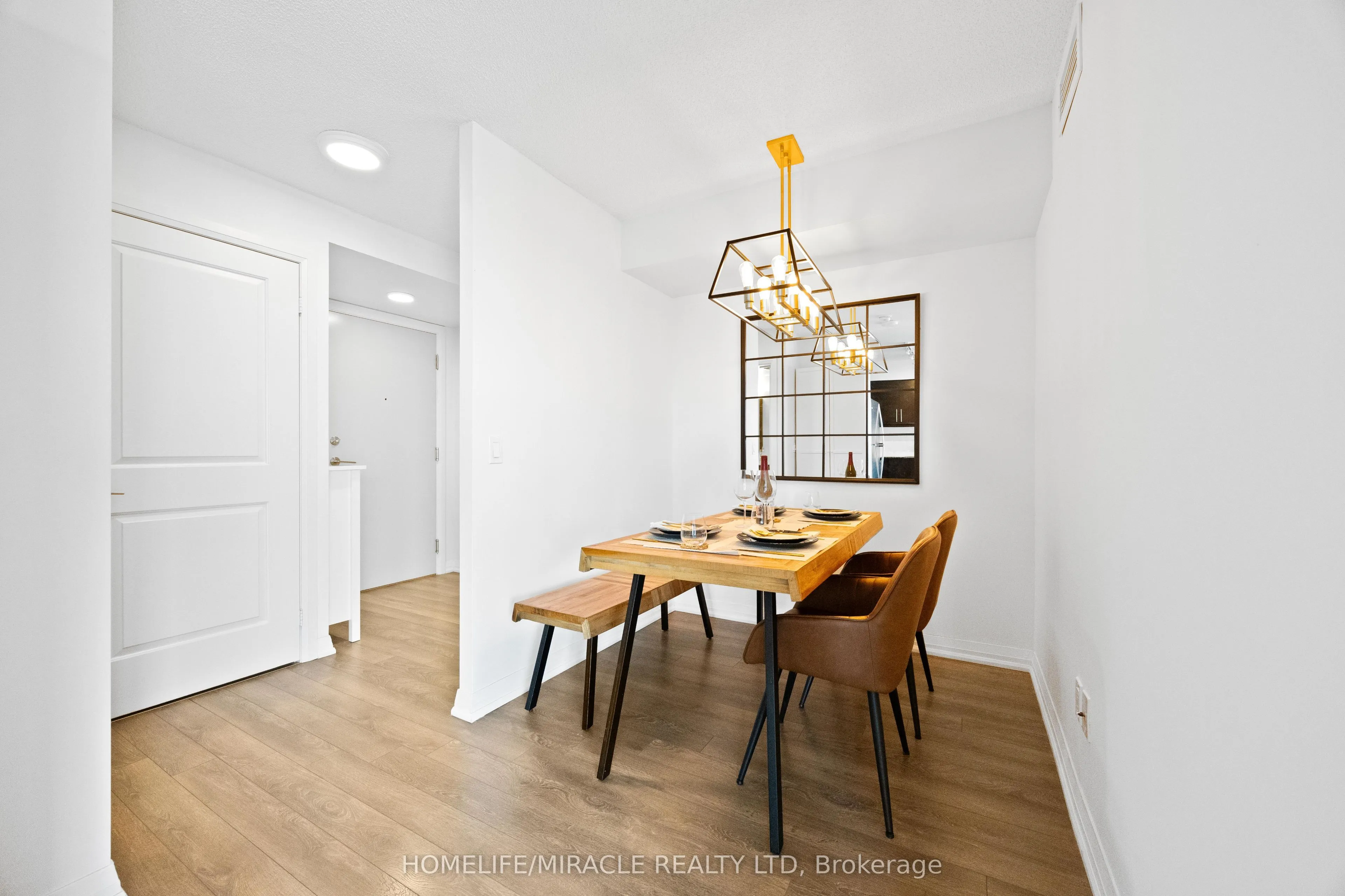 30 Meadowglen Place, #2002