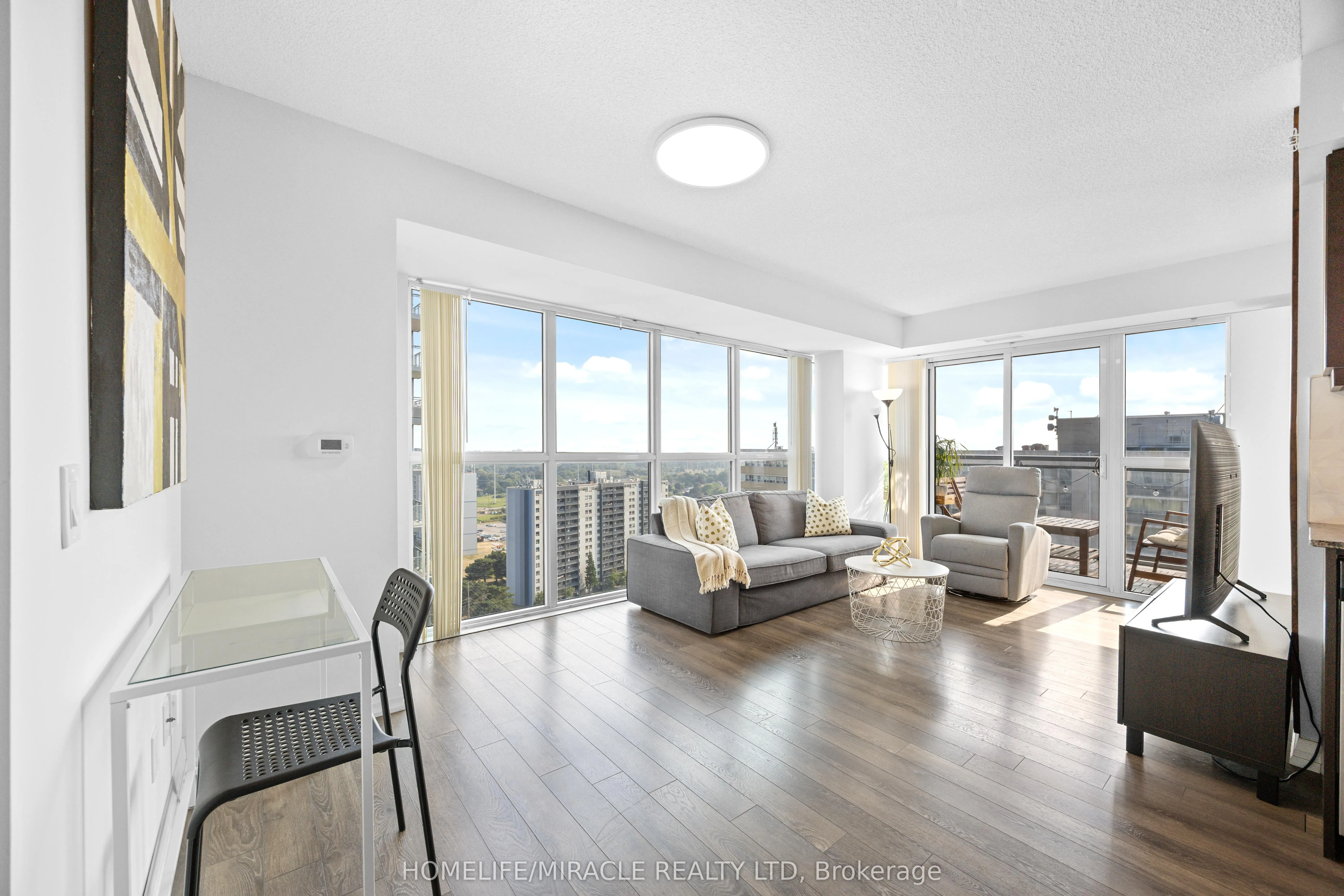 30 Meadowglen Place, #2002