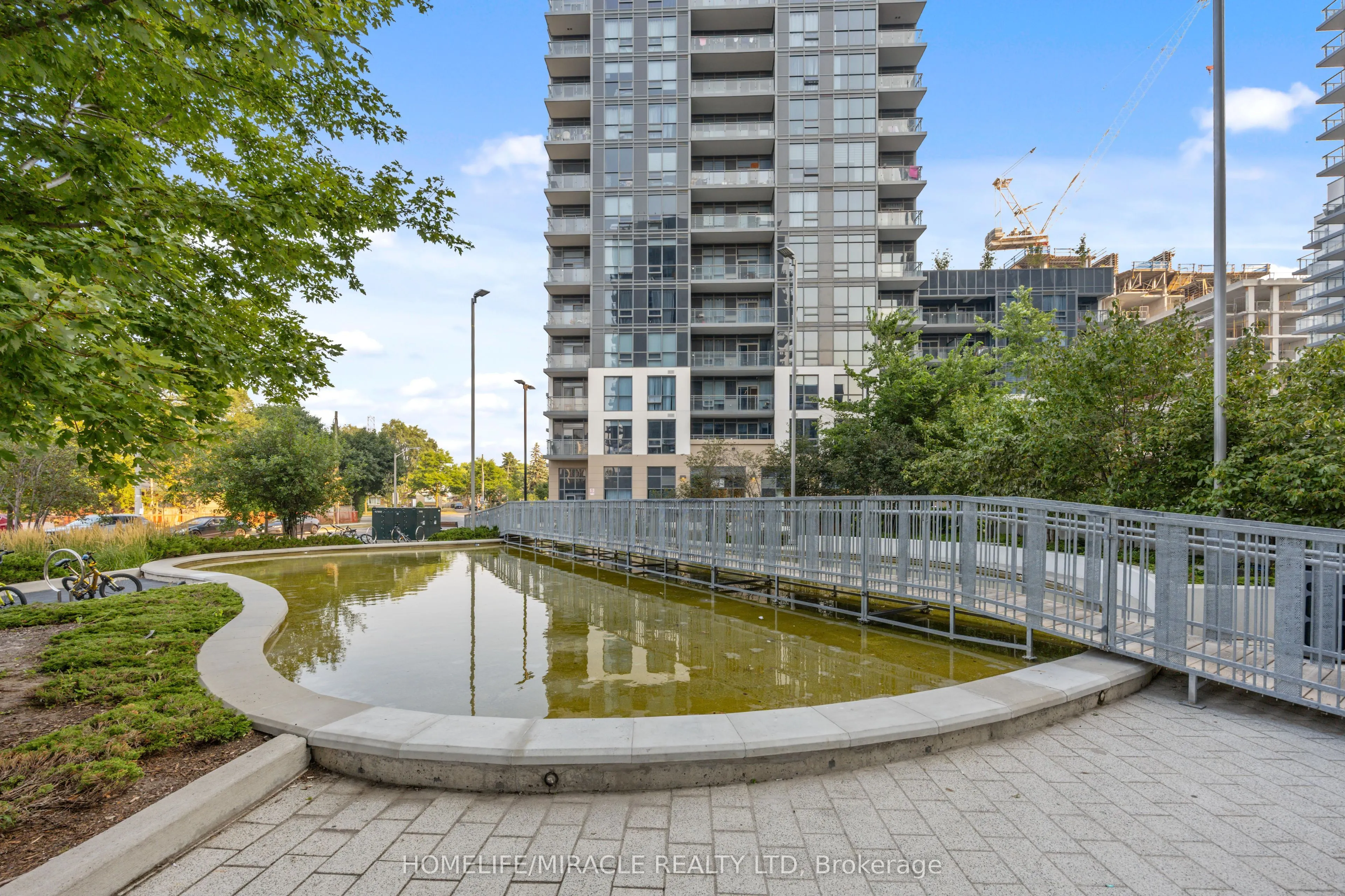 30 Meadowglen Place, #2002