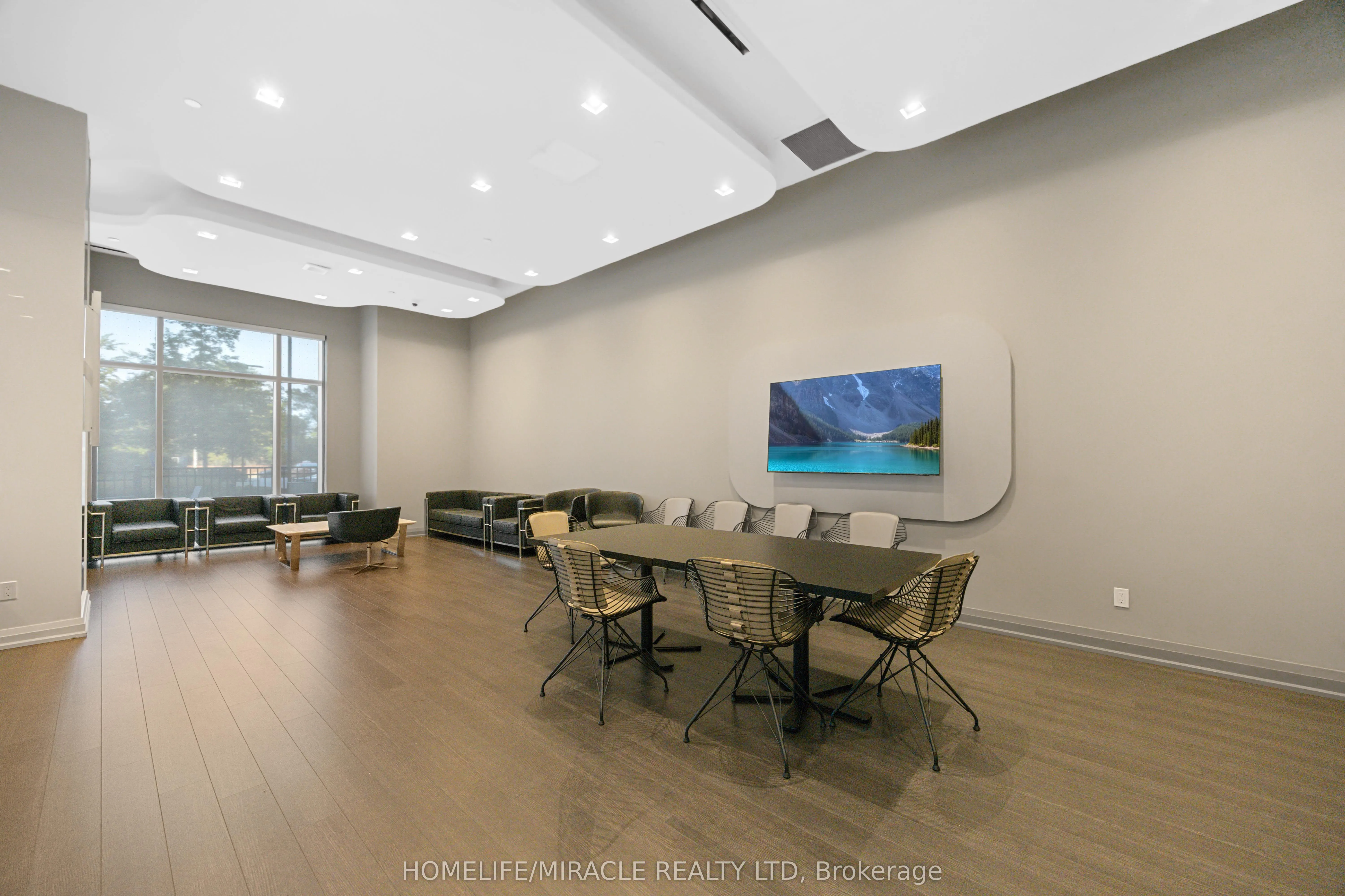 30 Meadowglen Place, #2002