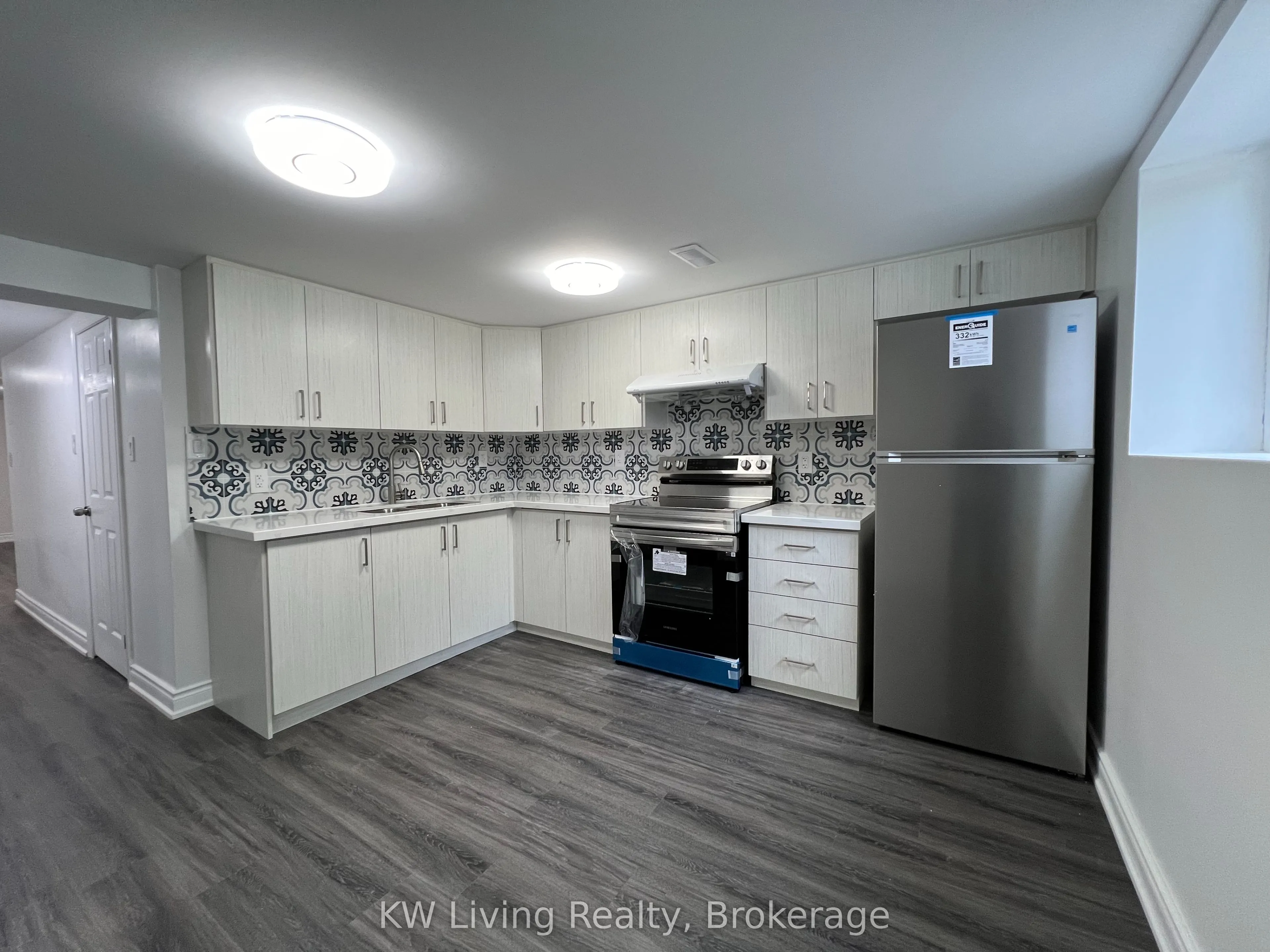 35 Vauxhall Drive, #Lower