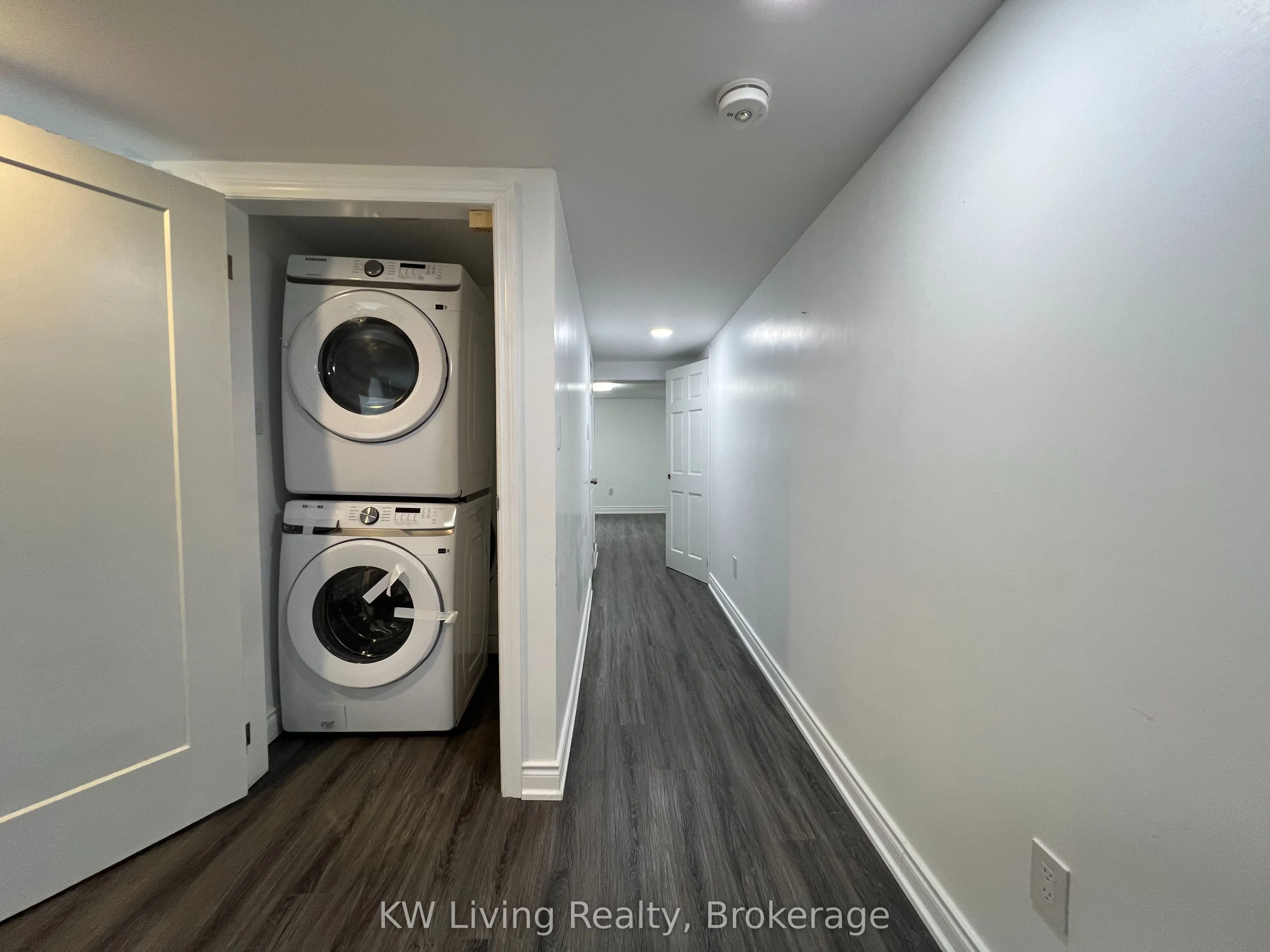 35 Vauxhall Drive, #Lower