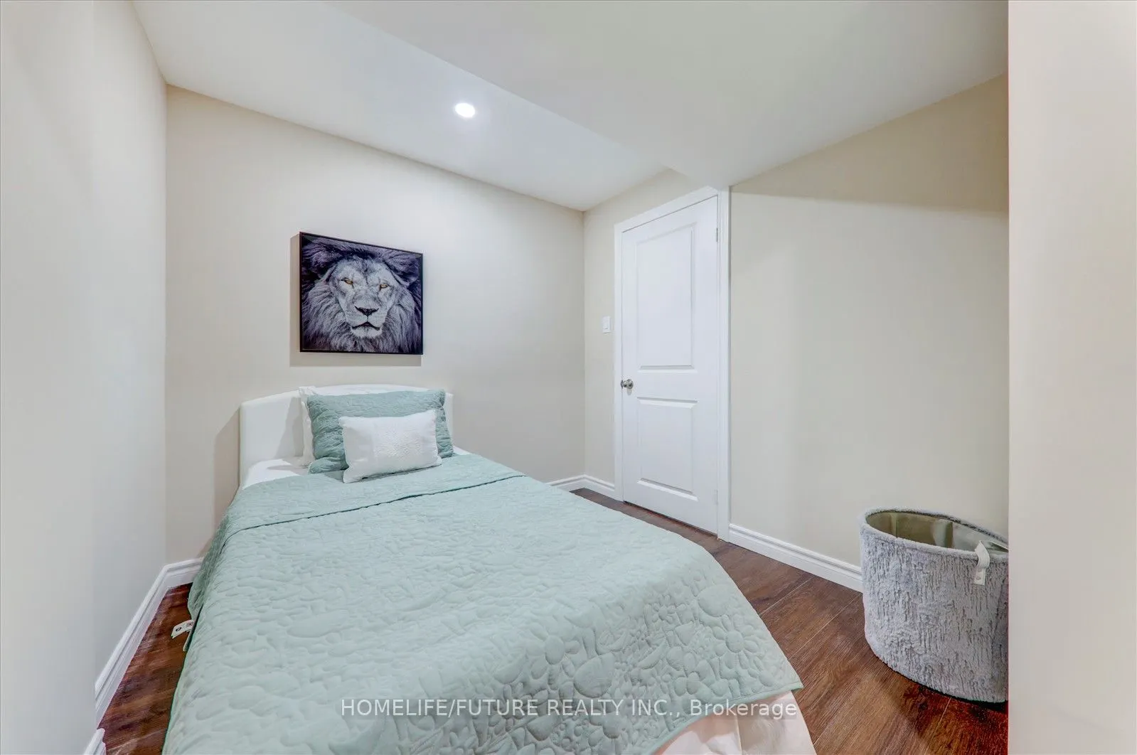 16 Barden Crescent