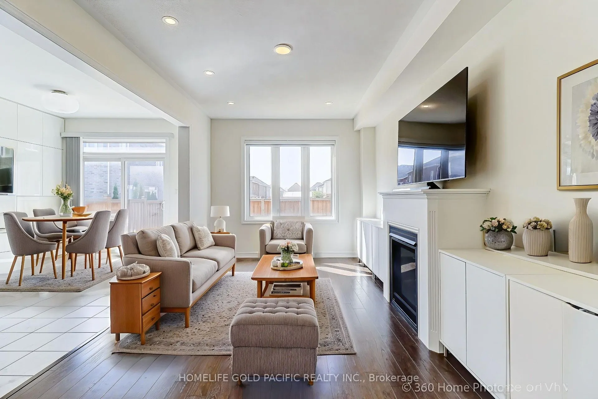 211 Ronald Hooper Avenue