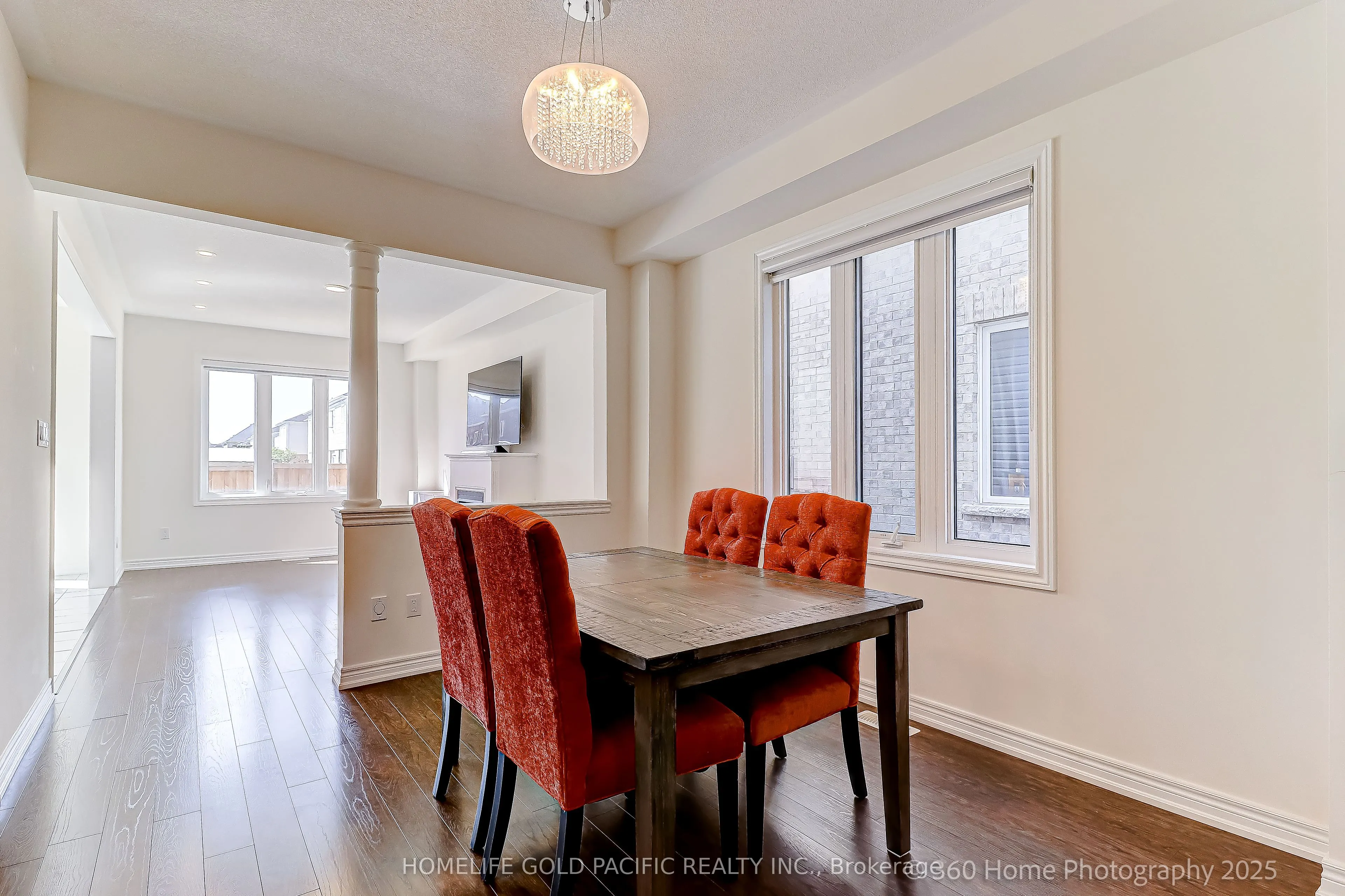 211 Ronald Hooper Avenue