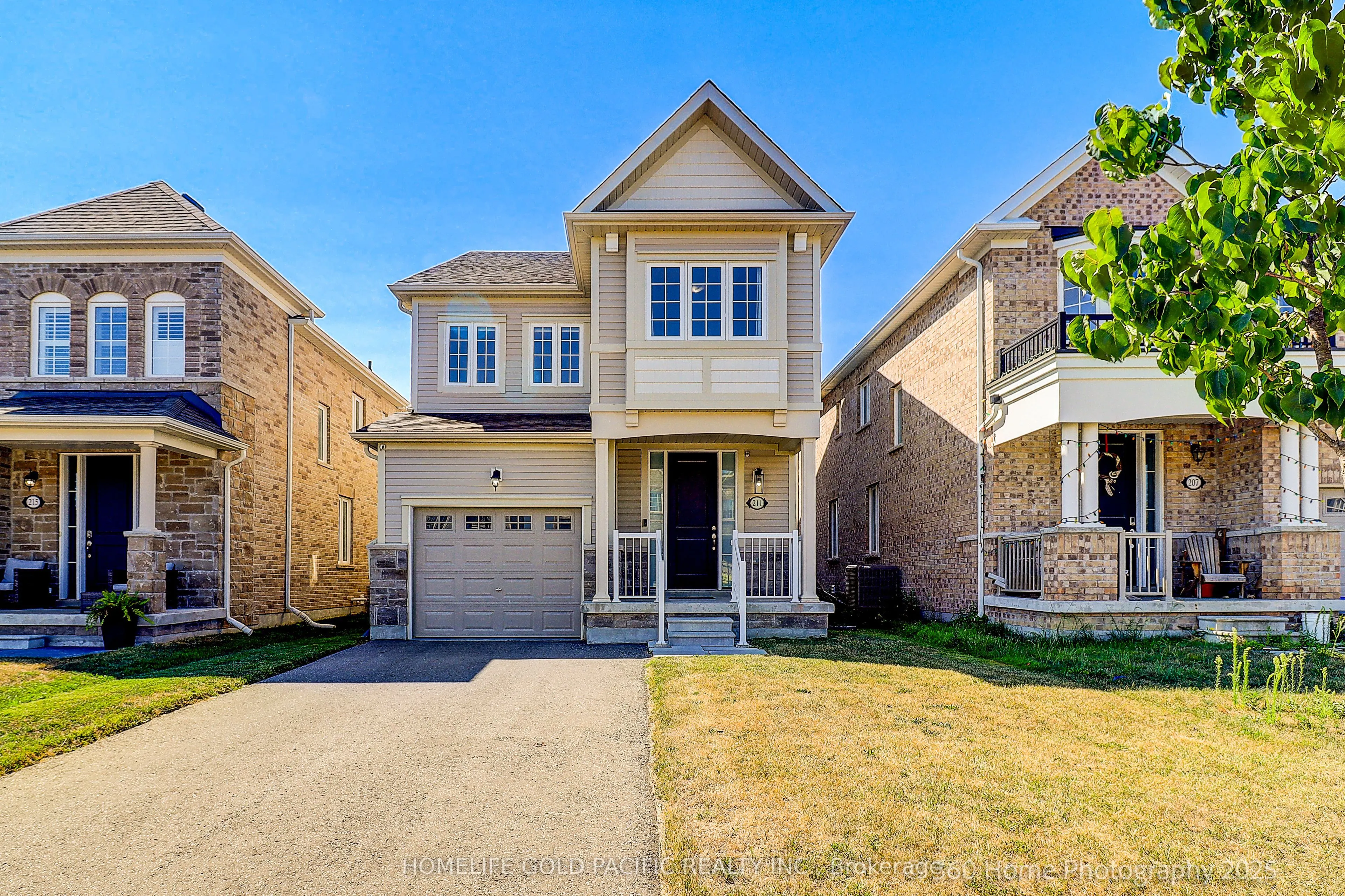 211 Ronald Hooper Avenue