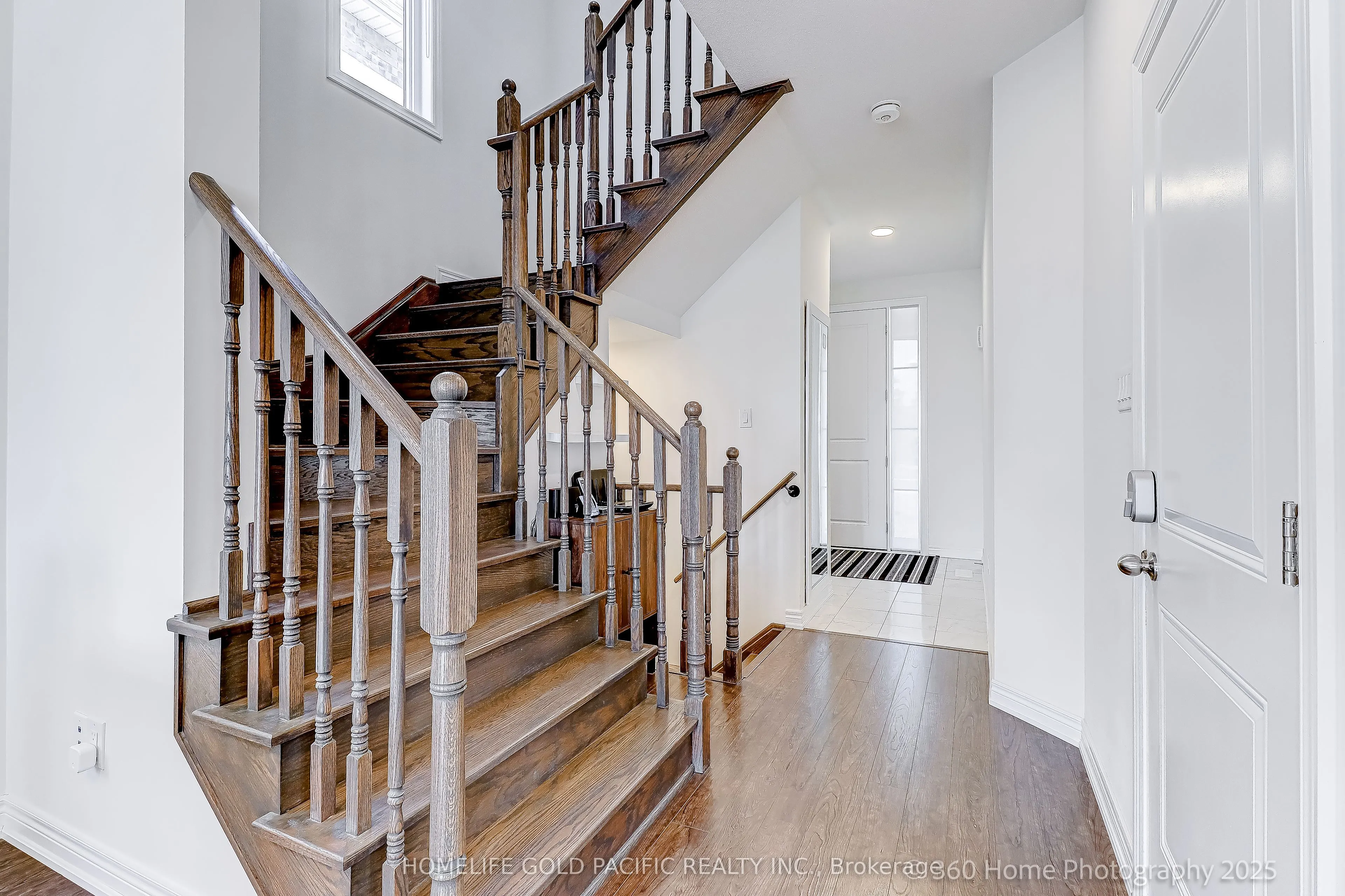 211 Ronald Hooper Avenue