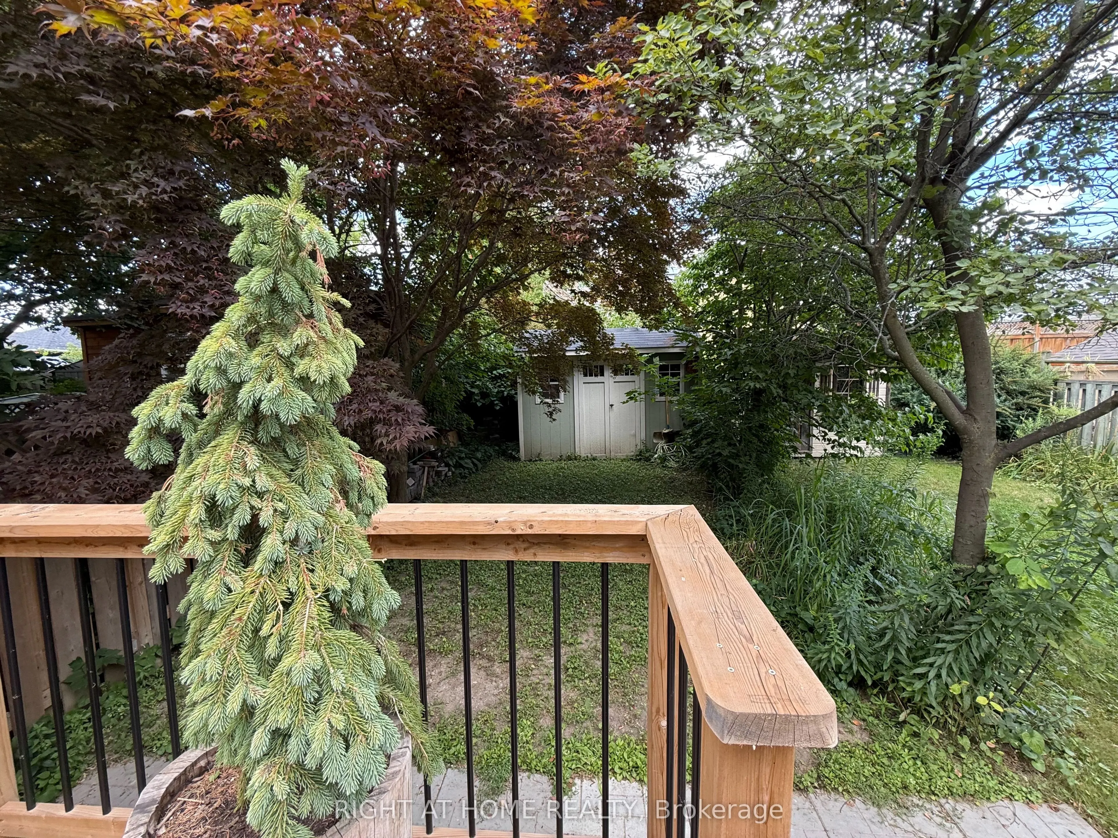 132 Queensdale Avenue