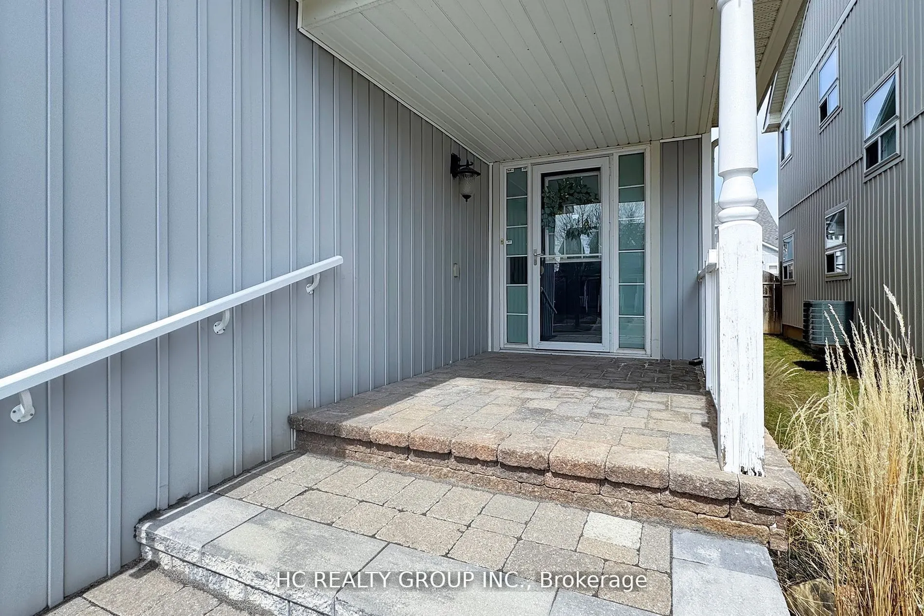 8 Beaumaris Crescent
