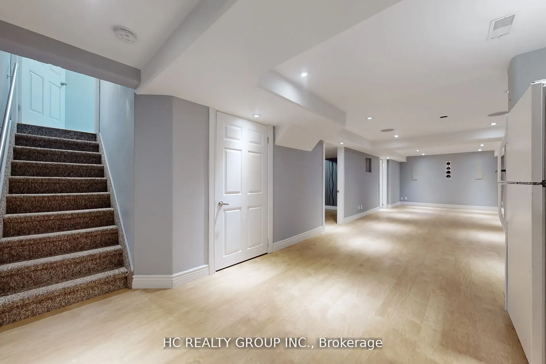 8 Beaumaris Crescent