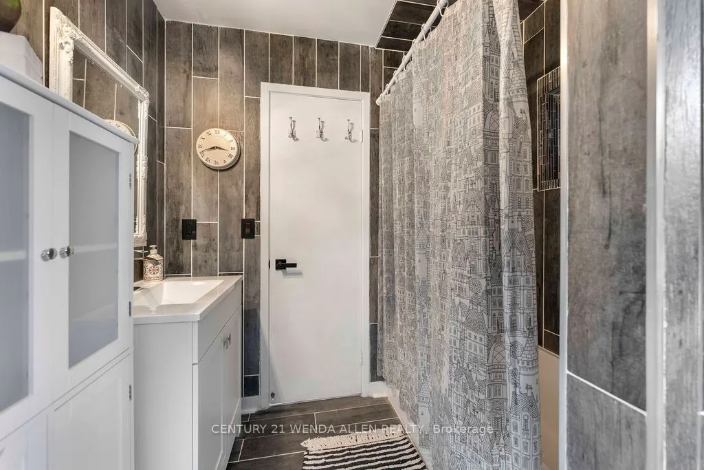 2 Ribblesdale Drive