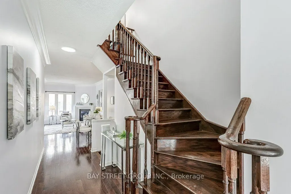 8 Edhouse Avenue