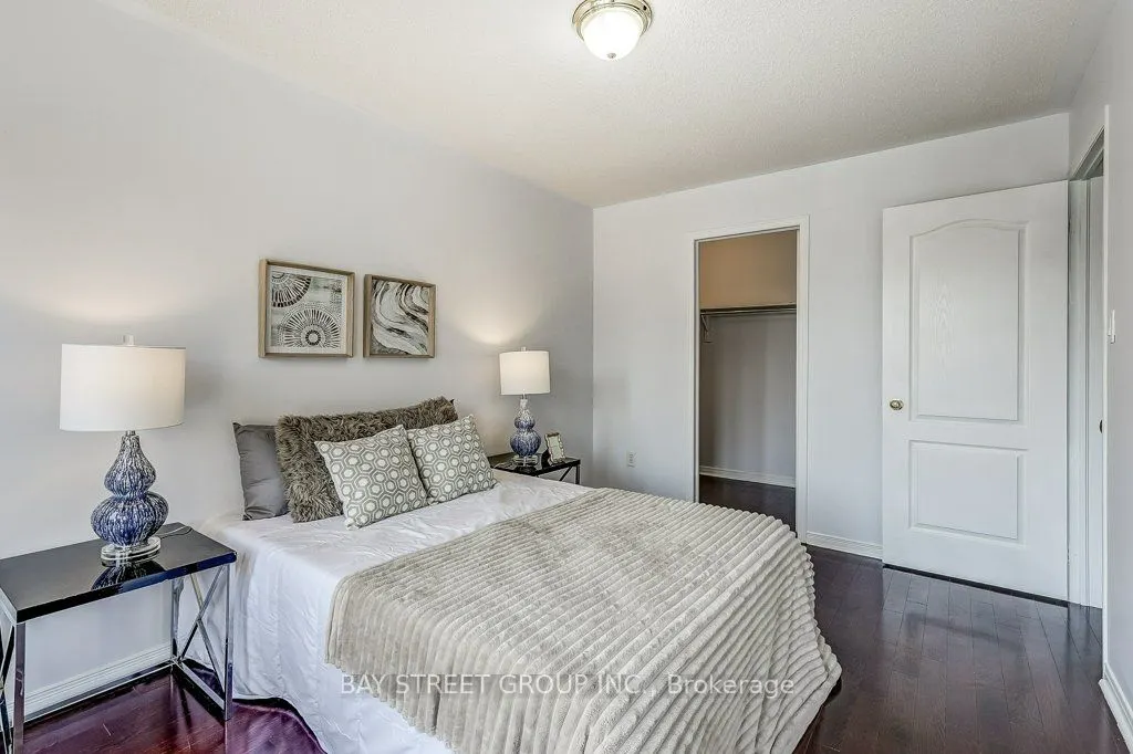 8 Edhouse Avenue