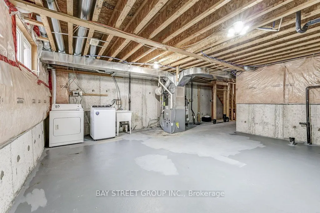 8 Edhouse Avenue